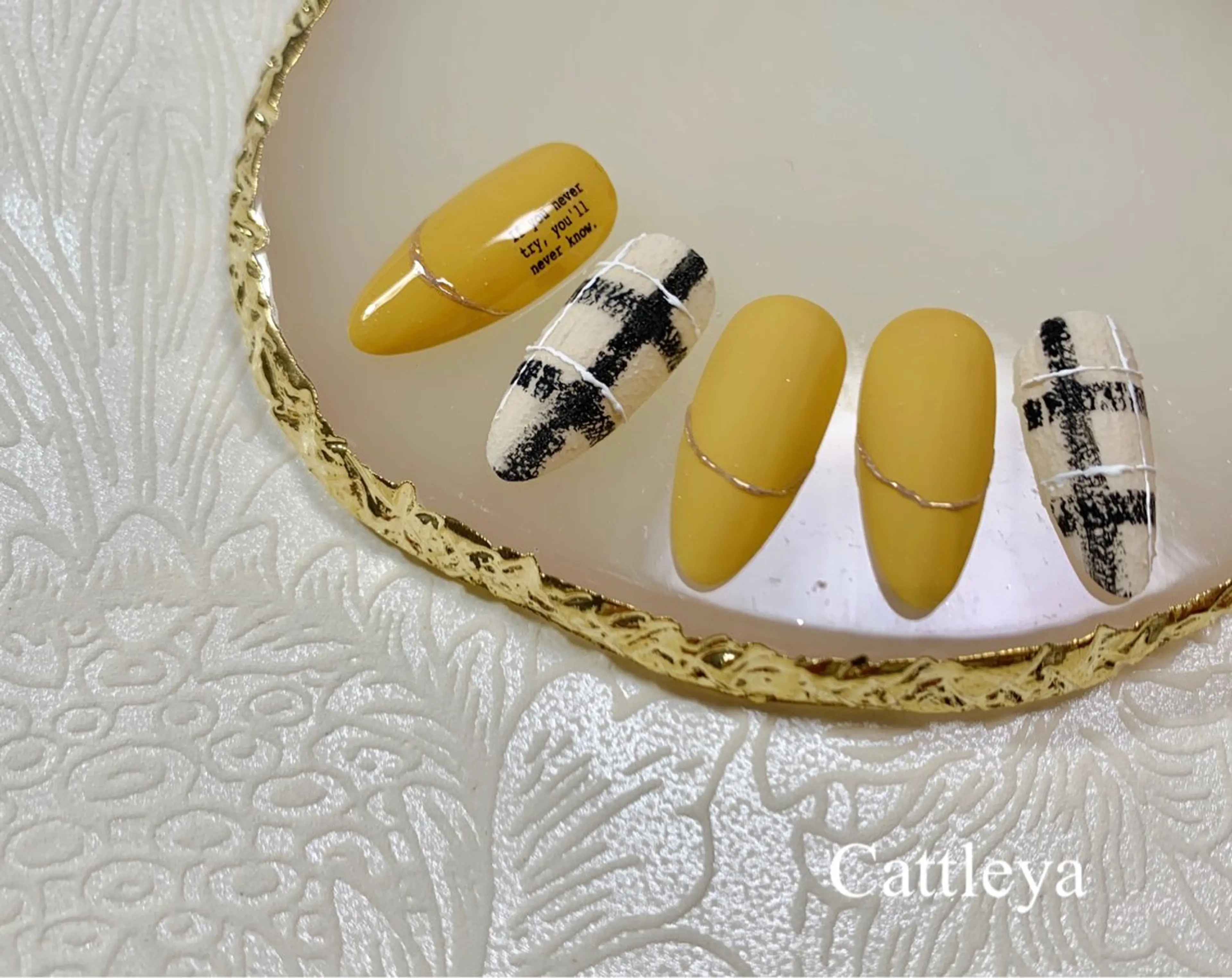 ネイル マットネイル ミラーネイル 冬ネイル ハンドネイル Cattleya カトレアのネイルデザイン
