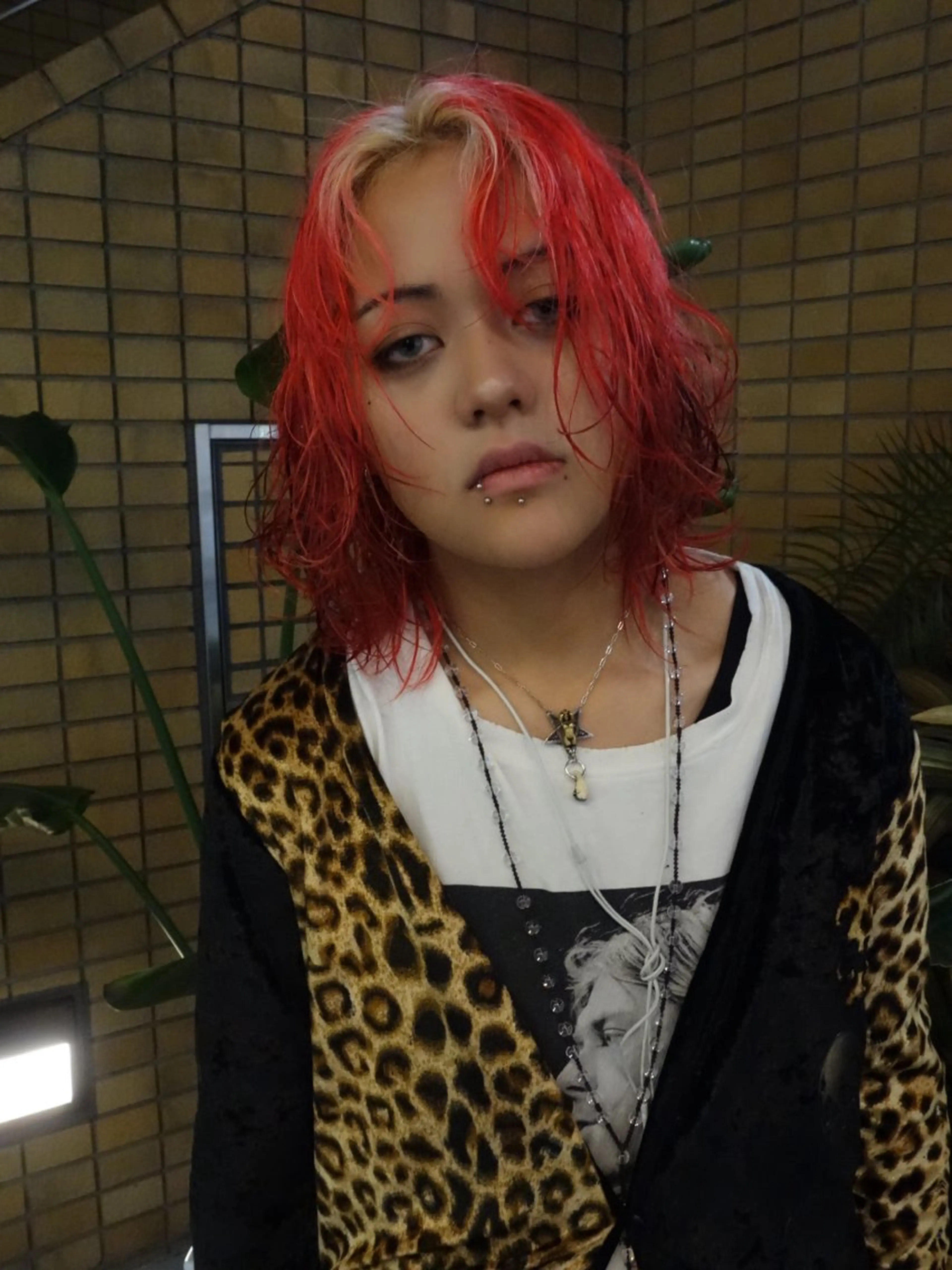 ミディアム OASIS表参道所属・OASIS 表参道 ミカド サトル△のヘアスタイル