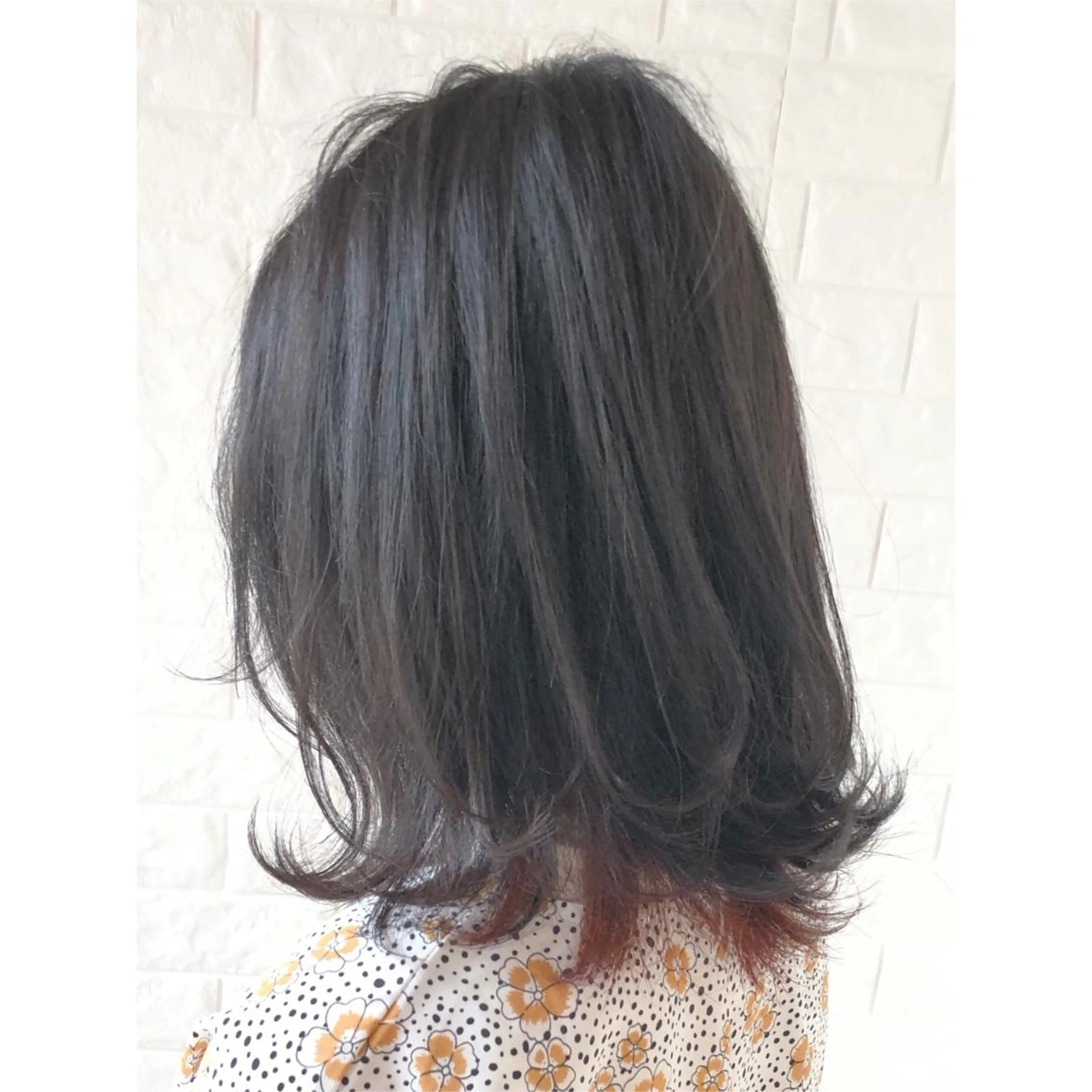 ミディアム カラー ブリーチ ケアブリーチ インナーカラー レッドカラー KIZU 髪質改善 オカルト怪談のヘアスタイル