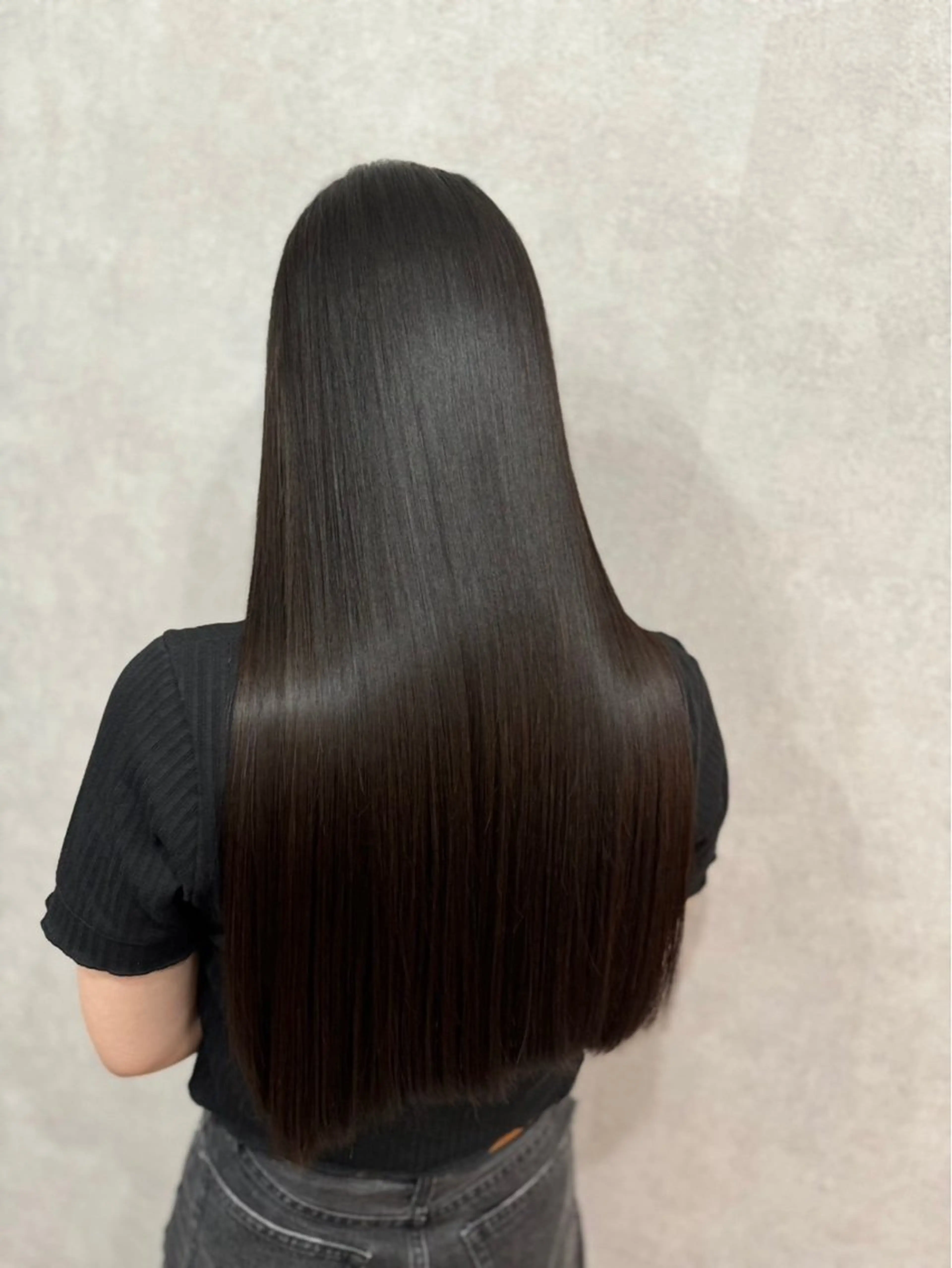 ロング 縮毛矯正 縮毛矯正 似合わせメイク💄 粉川愛香のヘアスタイル