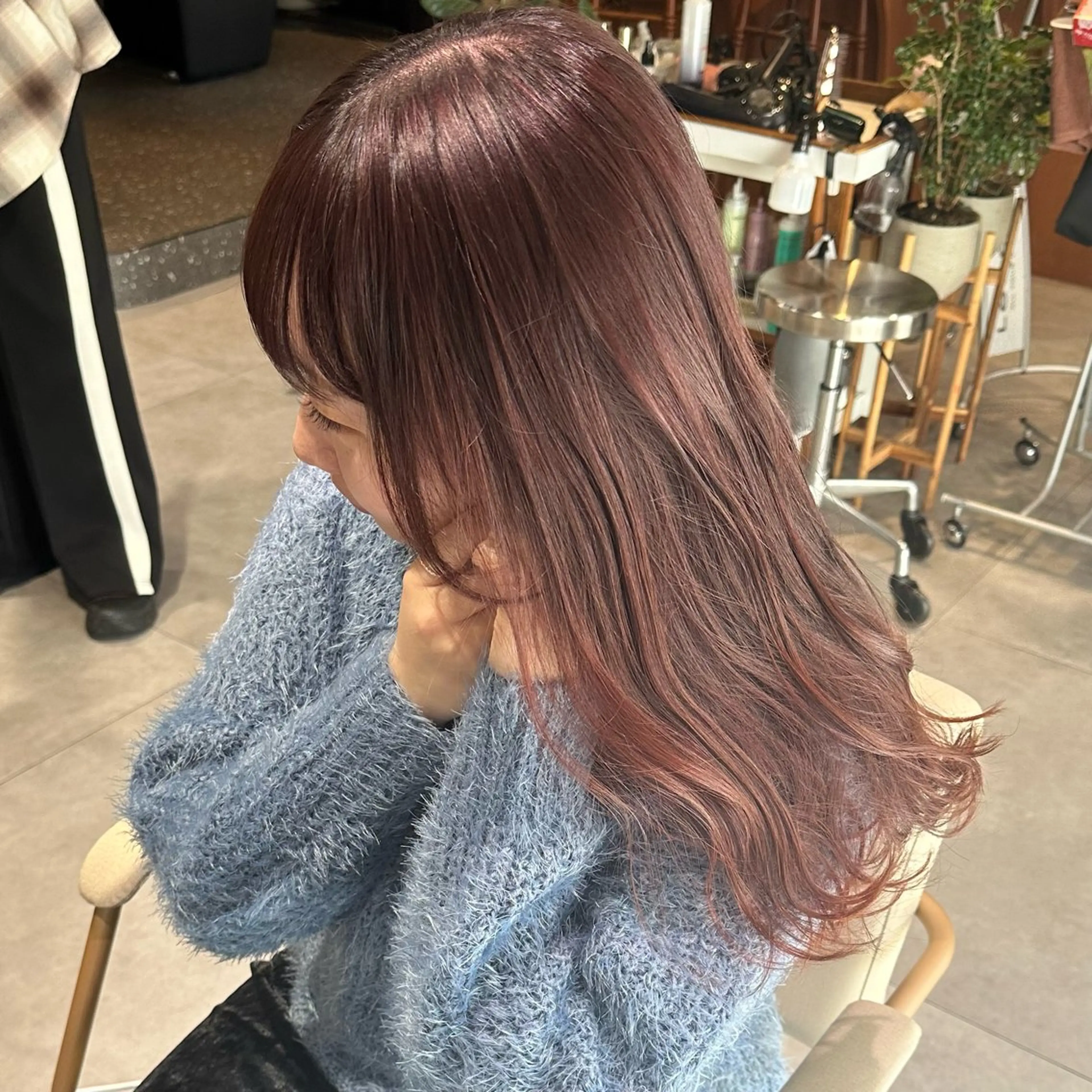 セミロング カラー 相宮 優羽のヘアスタイル