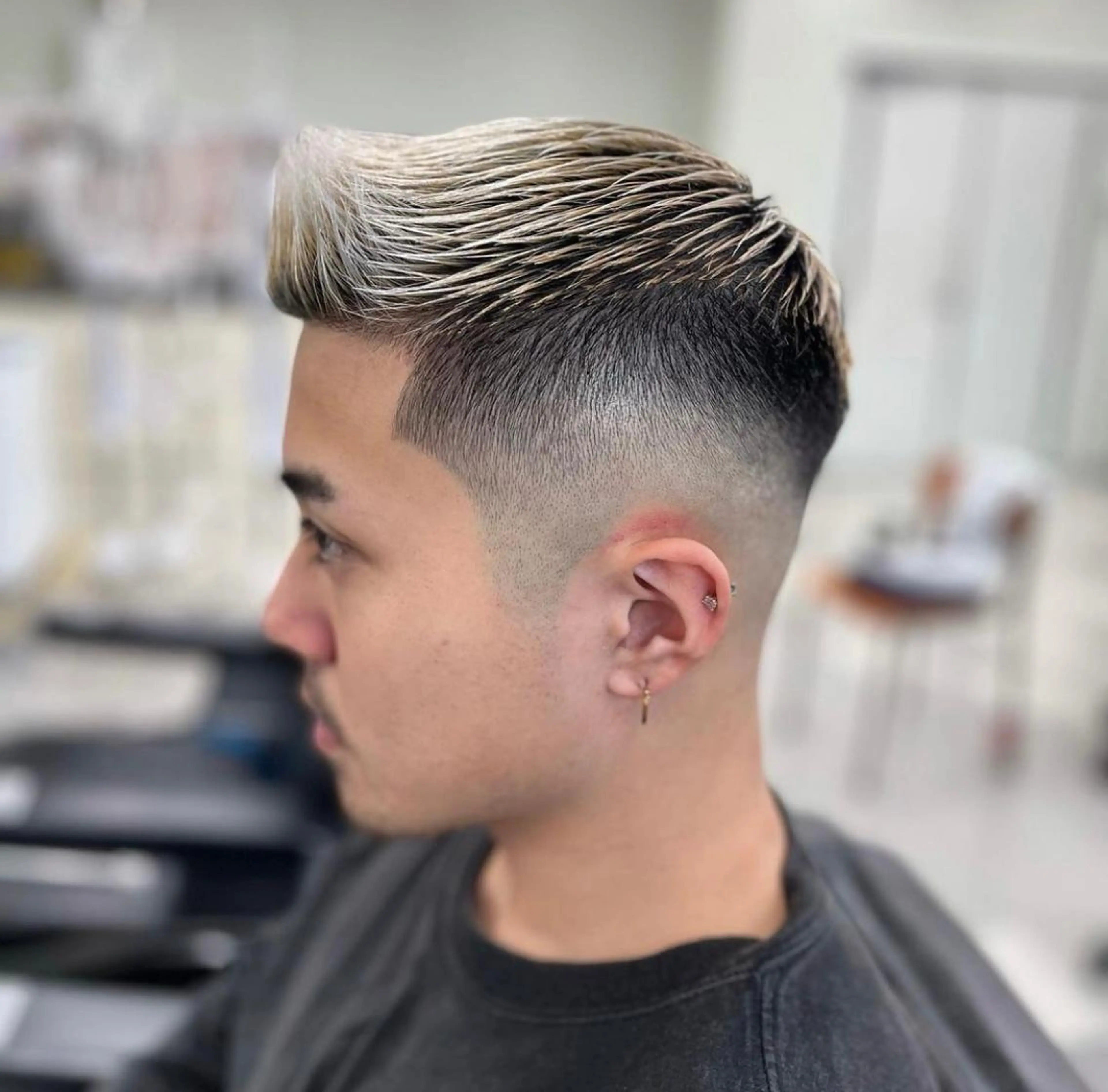 ショート 新宿スキンフェード 佐藤京介のヘアスタイル