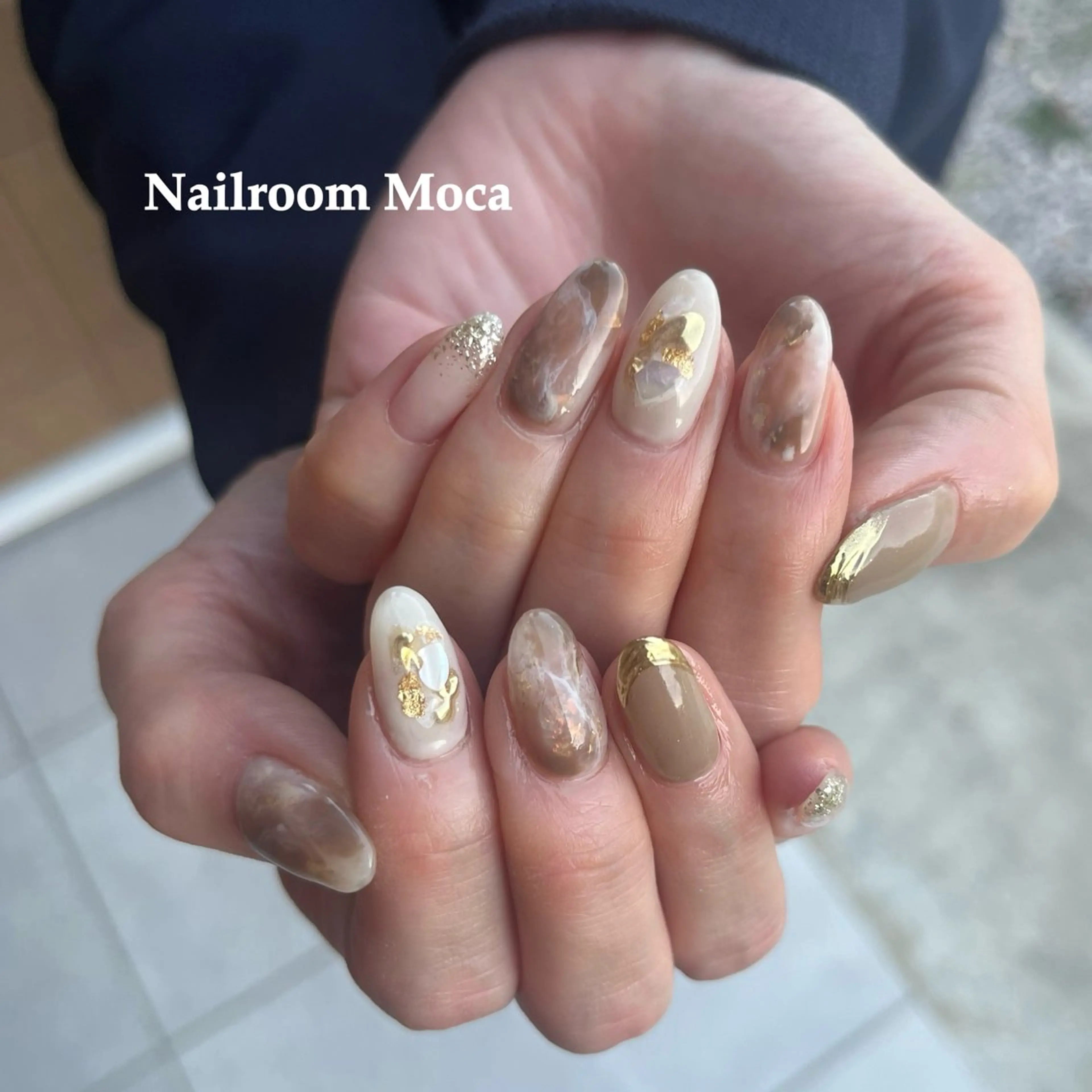 ネイル ブラウン ニュアンスネイル ハンドネイル Nailroom Mocaのネイルデザイン