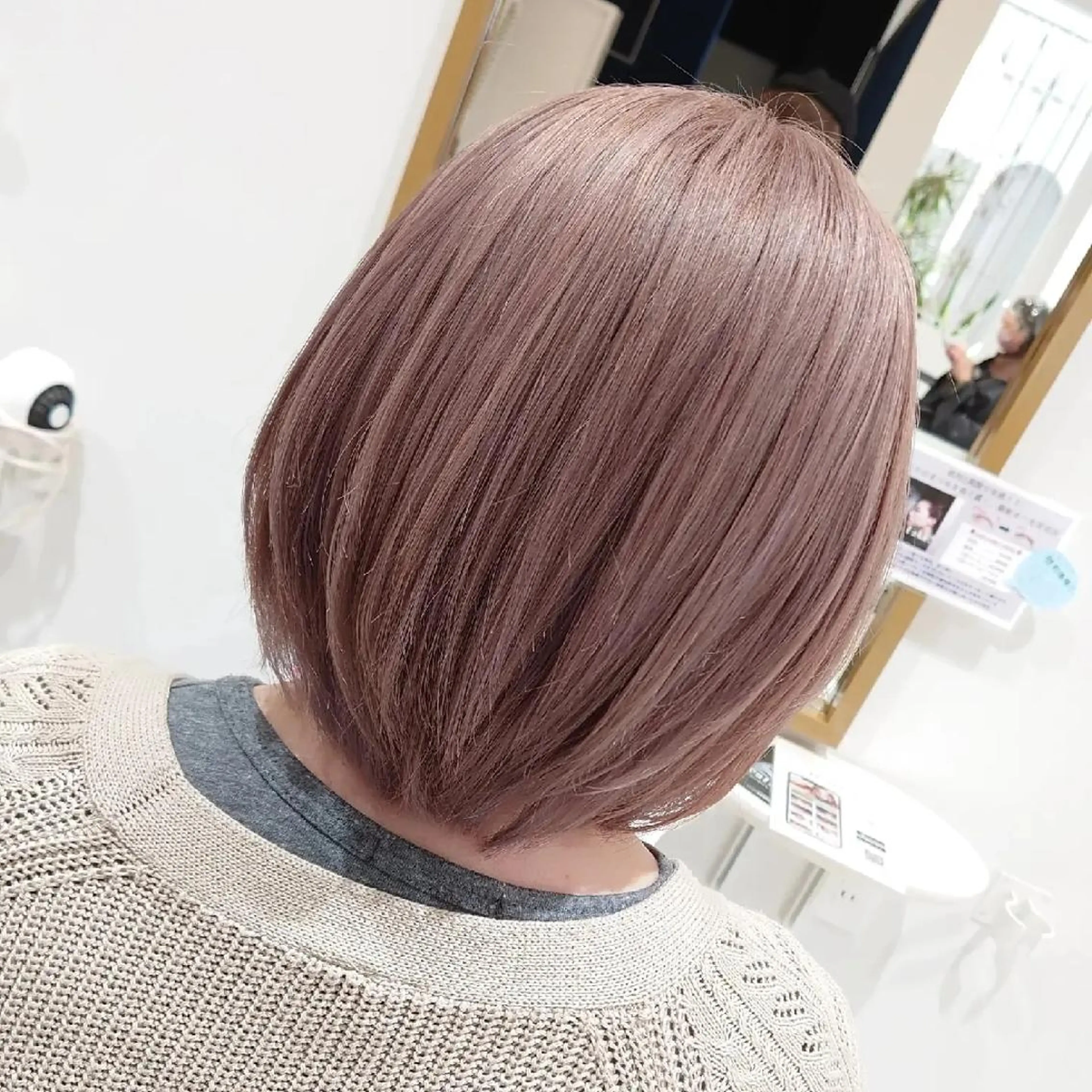 ショート 新潟ハイトーンカラー NO.1✨ 小川 巧のヘアスタイル