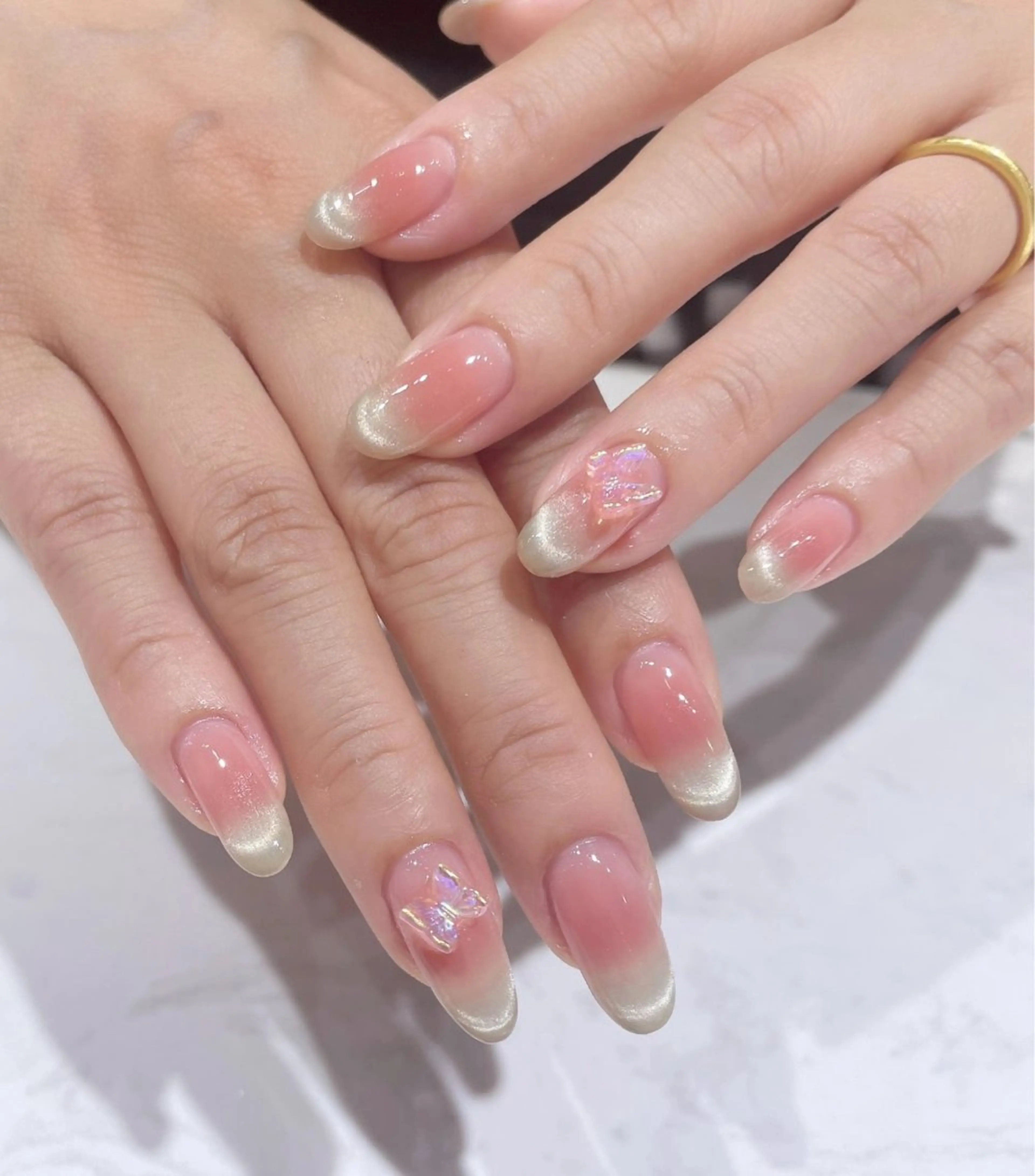 ネイル オーロラネイル 長さ出し フットネイル 韓国ネイル ラメ(グリッター) ハンドネイル 👍thumbs up nail👍のネイルデザイン