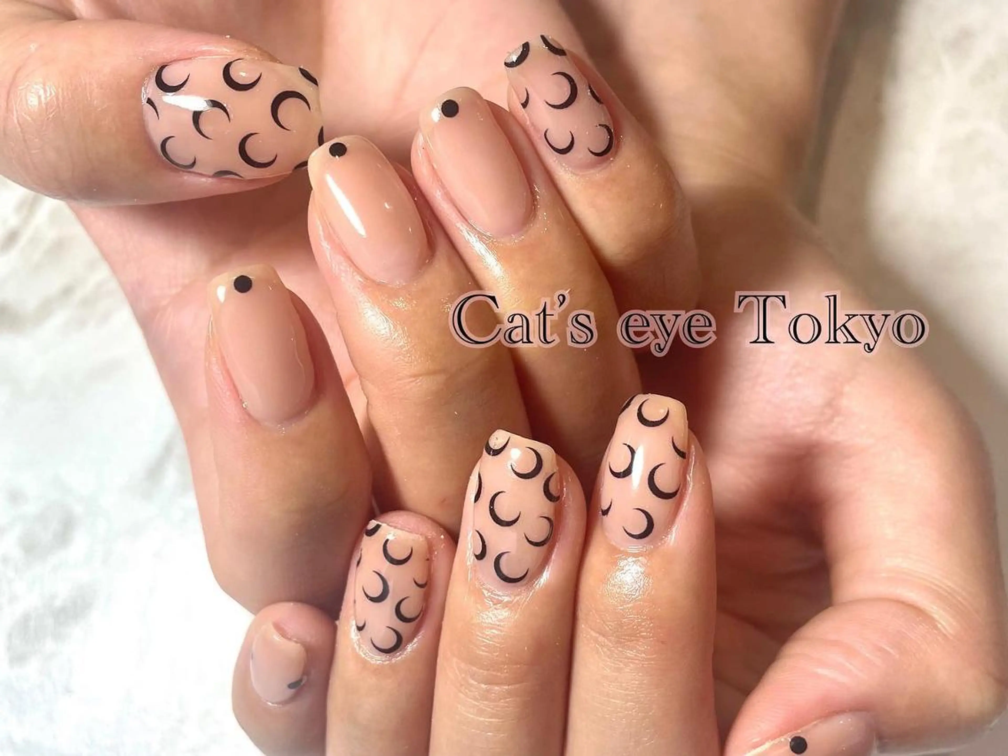 ネイル マツエク・マツパ 持ち込み ワンカラーネイル Cat's eye TOKYO 新宿店のネイルデザイン