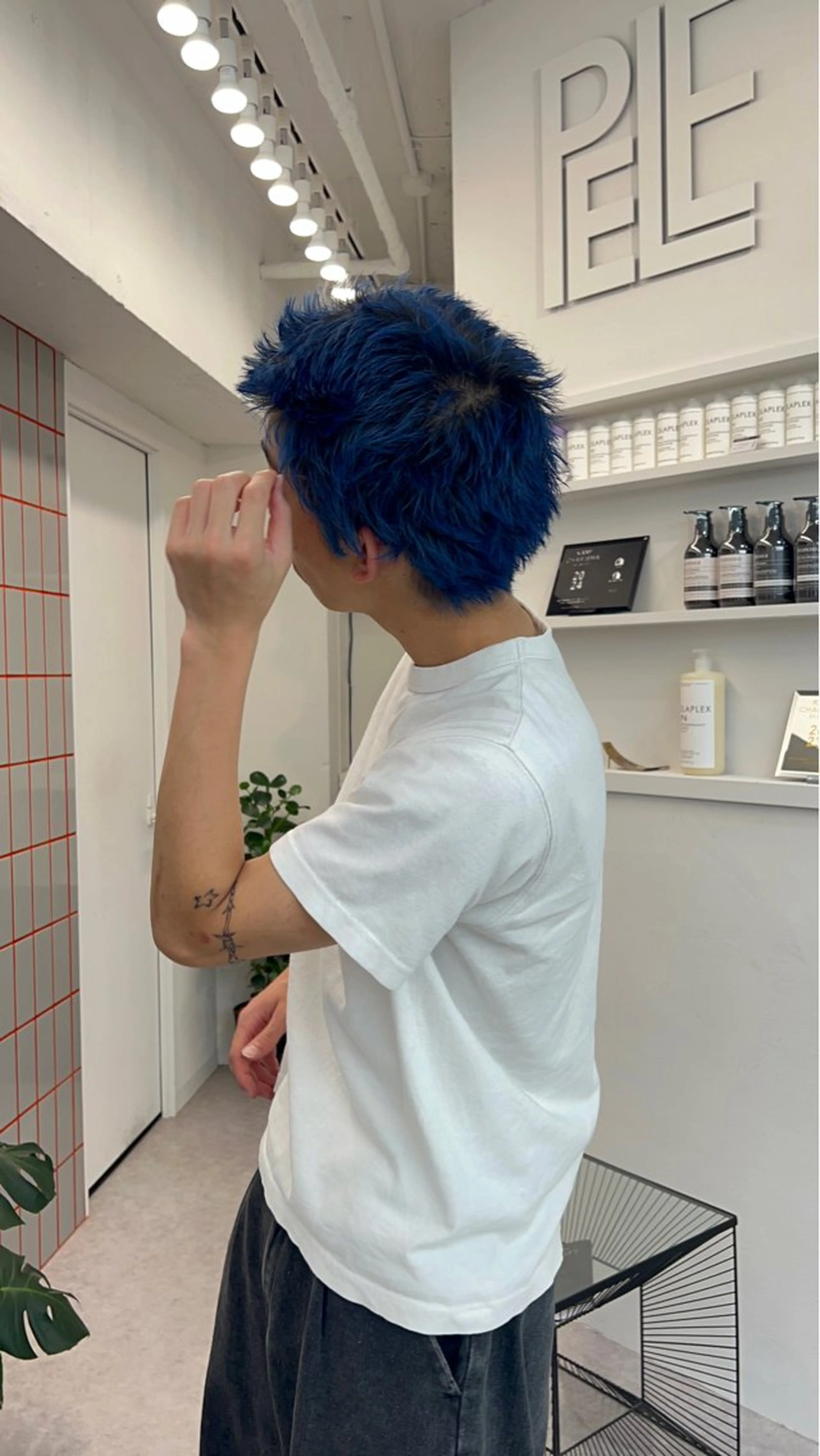 カラー メンズ メンズブリーチ メンズハイトーン ベージュカラー ブリーチ ハイトーンカラー ヘアカラー 小川 陽菜のヘアスタイル