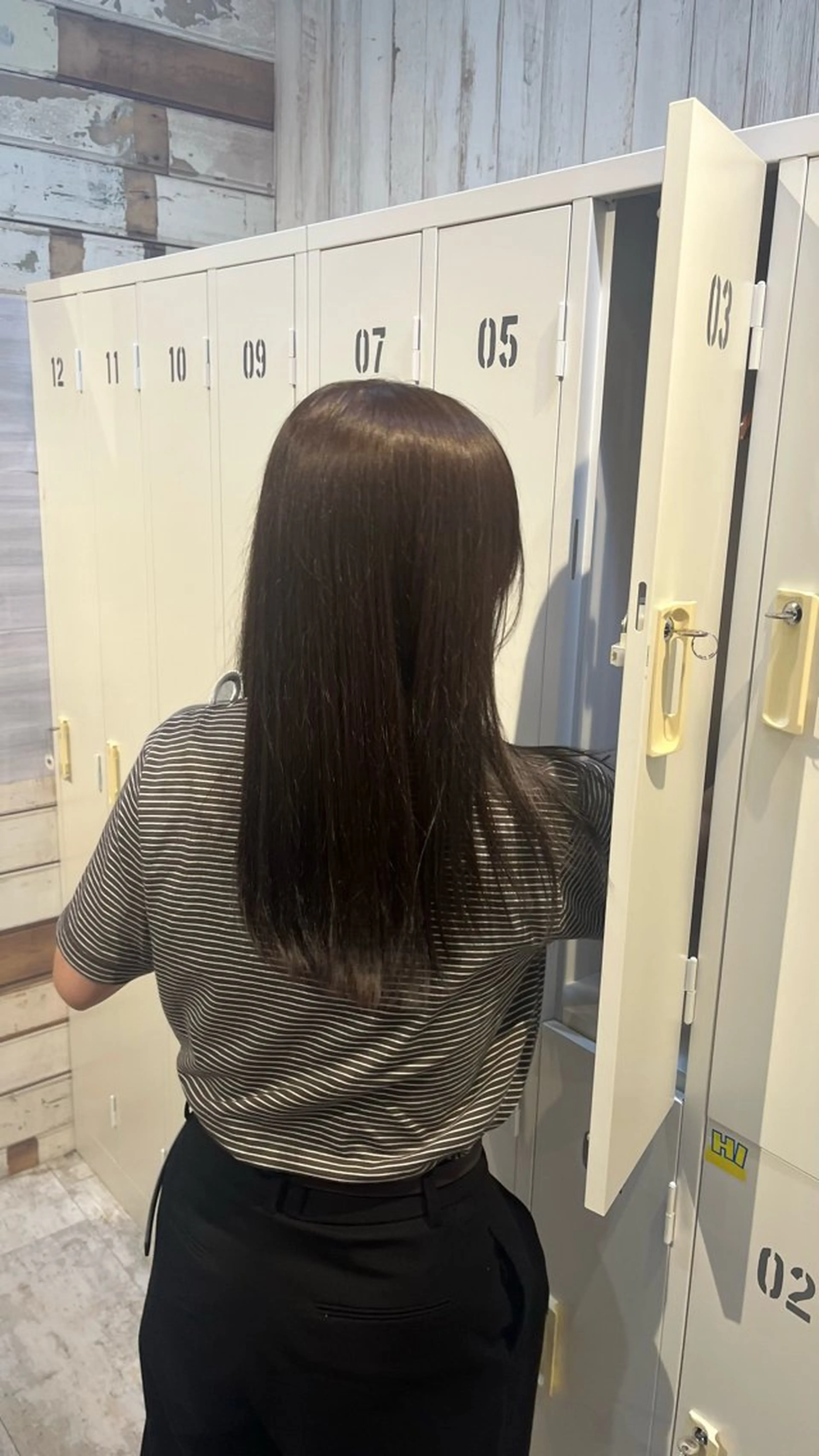 ロング ヘアカラー 中村 日向のヘアスタイル