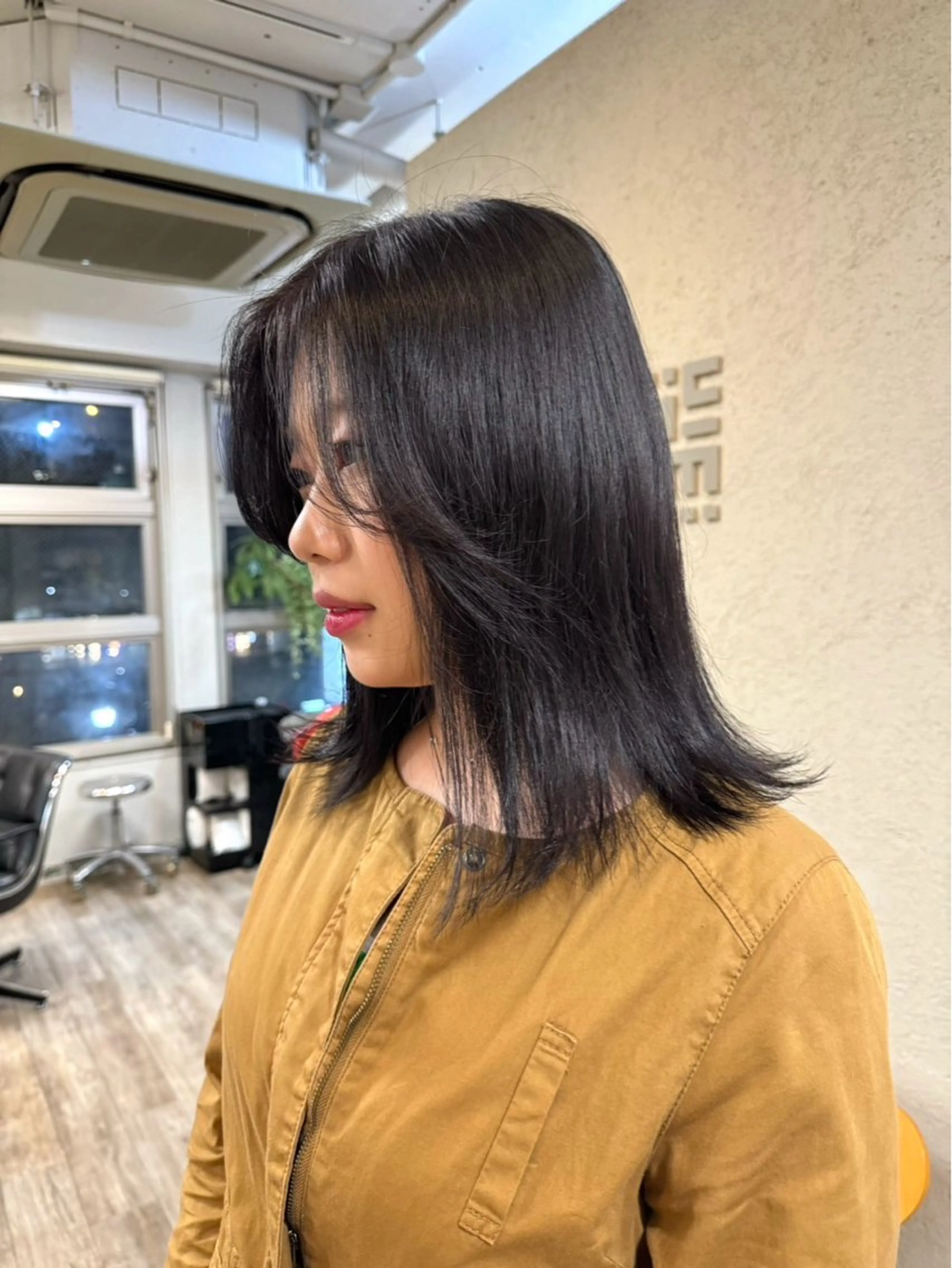 ミディアム アッシュ カット ヘアカラー トリートメント や ぎ /神戸美容室 /顔まわりレイヤーのヘアスタイル