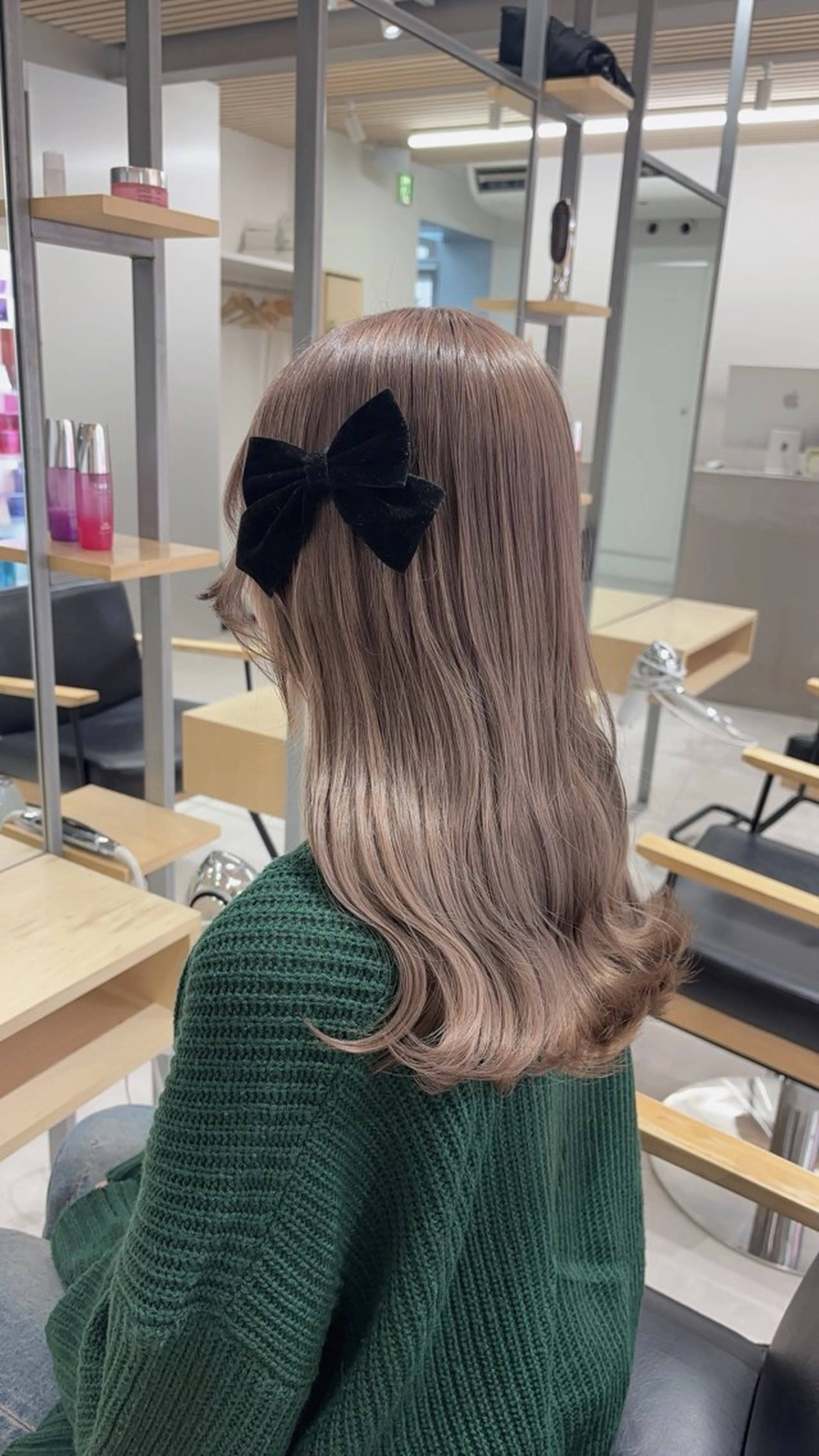 セミロング ヘアカラー ヘアセット 🎀ほの🎀 ミルクティー♡表参道のヘアスタイル
