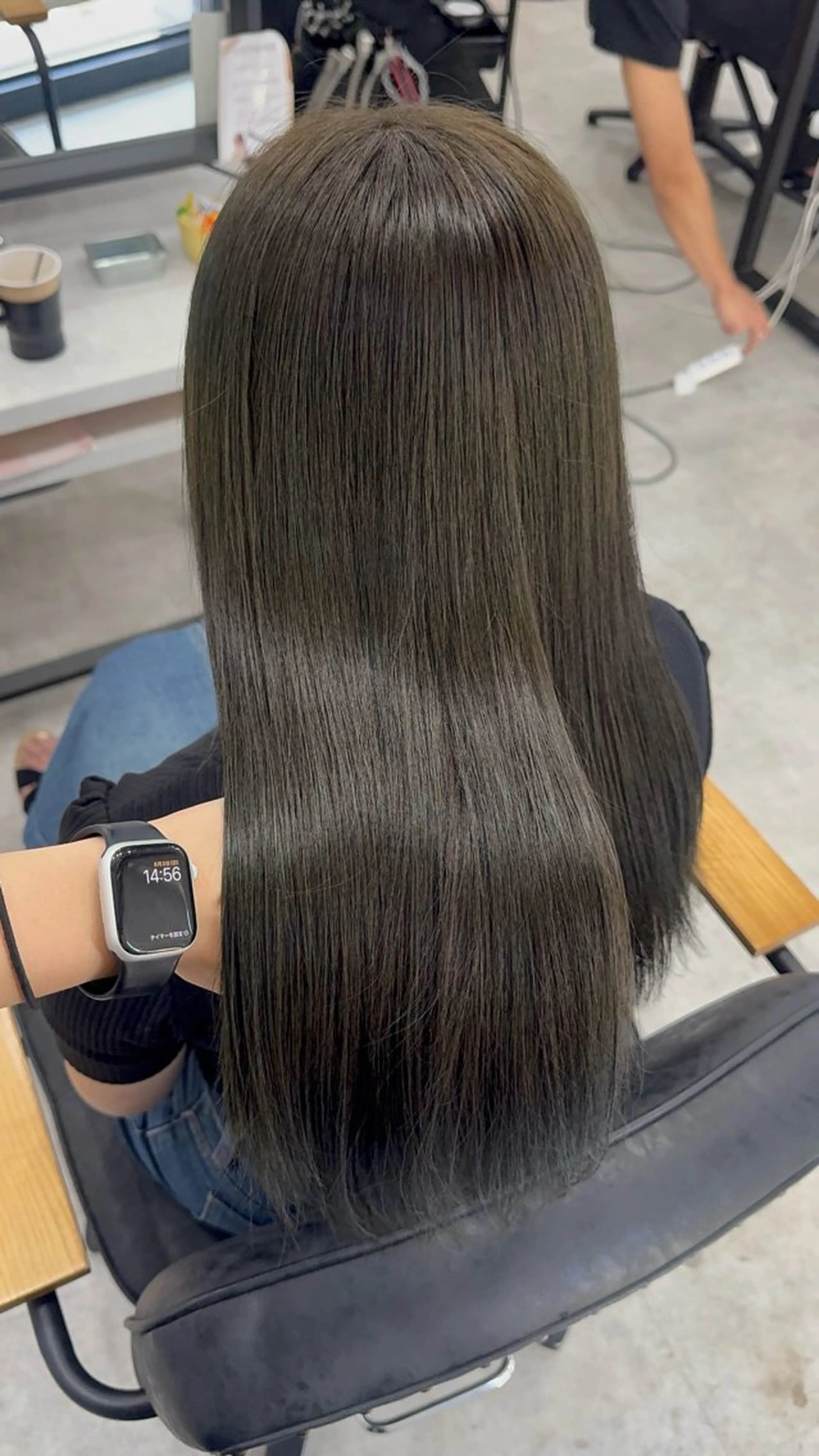 ロング カラー アッシュ アッシュブラウン ベージュカラー 黒髪 ブリーチ カット ヘアカラー トリートメント 赤み無し柔らかカラー 【梅田】madokaのヘアスタイル