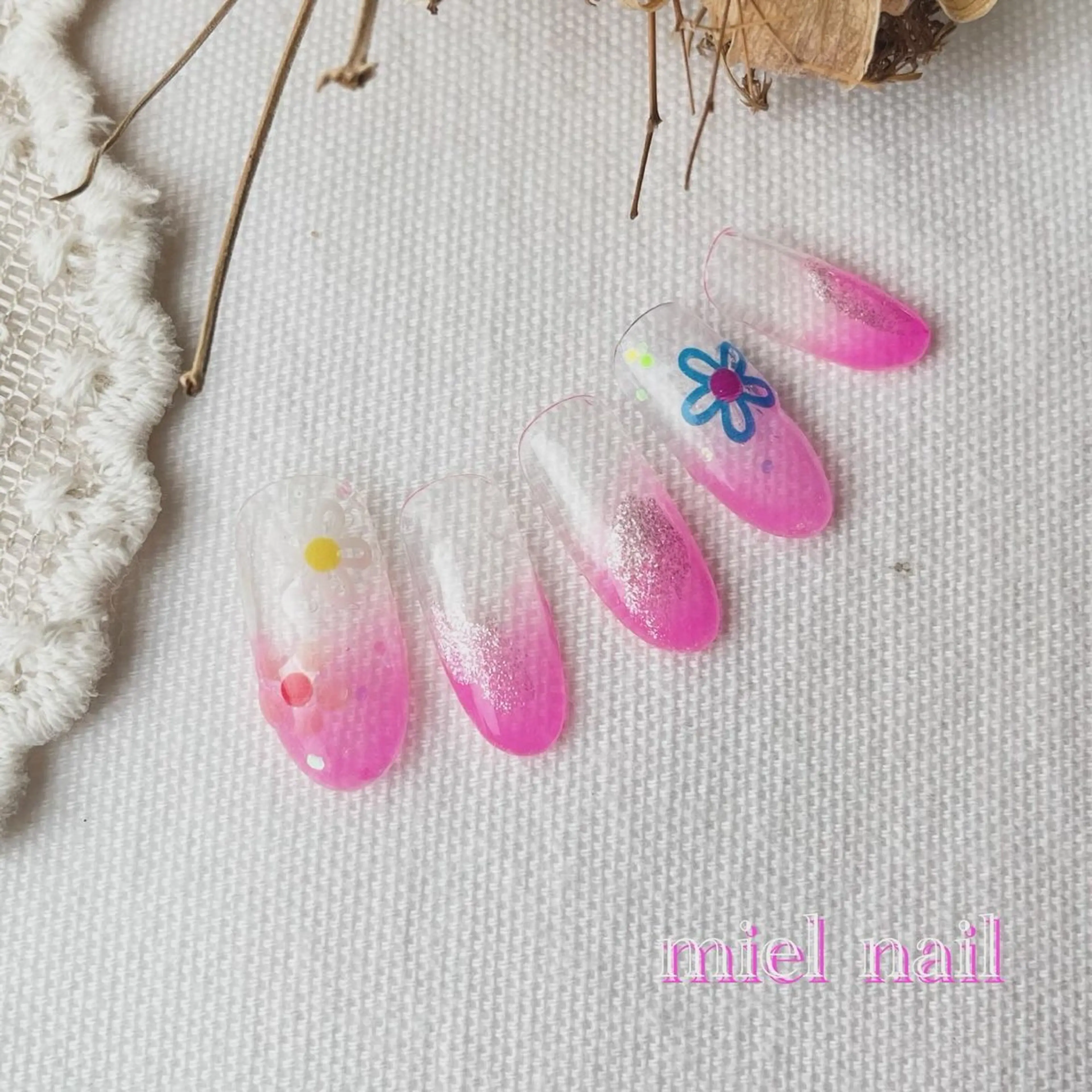ネイル グラデーション 韓国ネイル 春ネイル 夏ネイル ハンドネイル miel nailのネイルデザイン