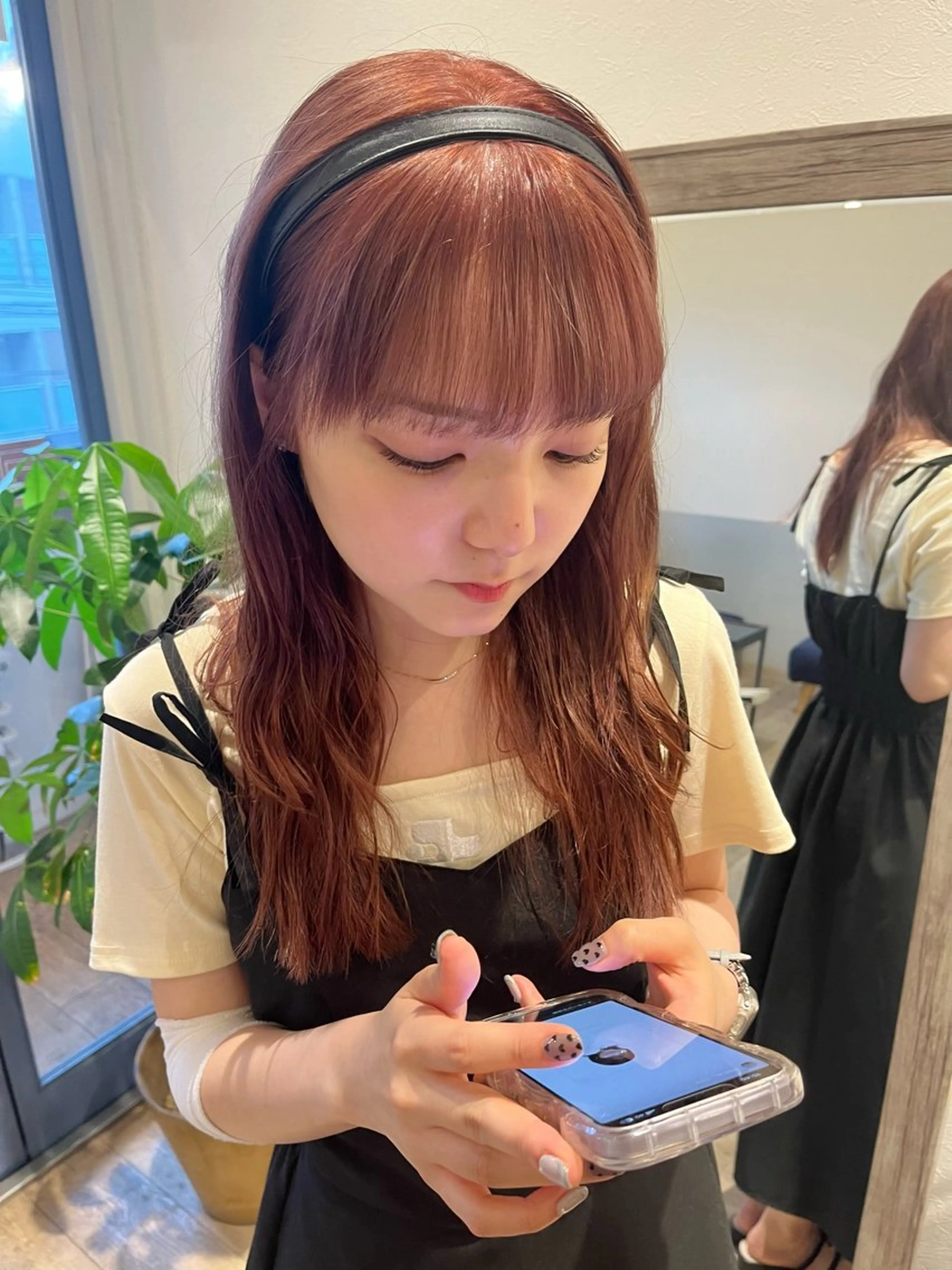 セミロング カラー ベージュカラー ブリーチ ピンクカラー ピンクベージュ カット ヘアカラー トリートメント 上品な暖色/丸みボブ Chie🪷のヘアスタイル