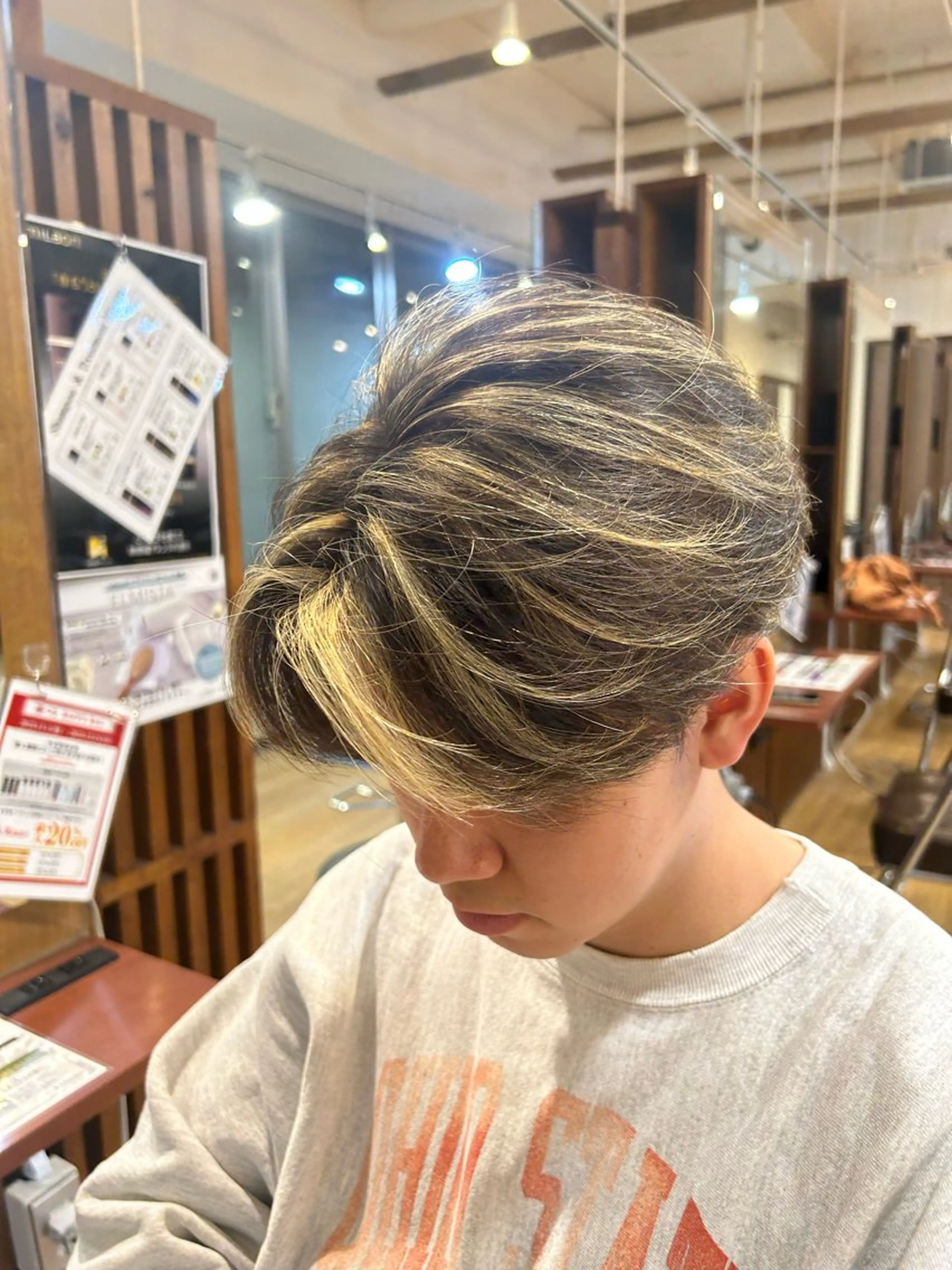 カラー メンズ ブリッツレボルト所属・林 佑哉のヘアスタイル