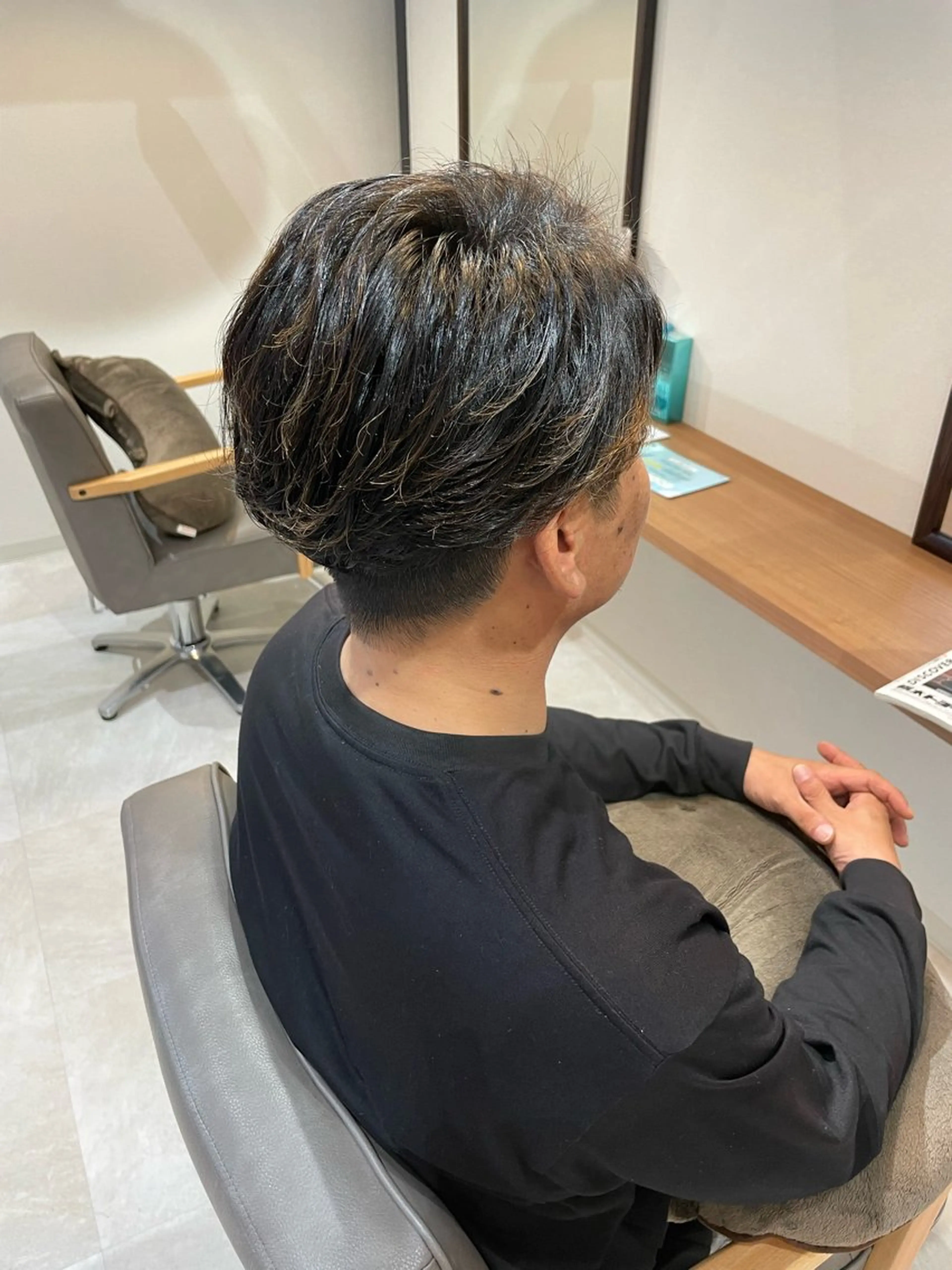 ショート パーマ メンズ メンズパーマ 刈り上げ カット パーマ ayaka |トレンドヘアのヘアスタイル
