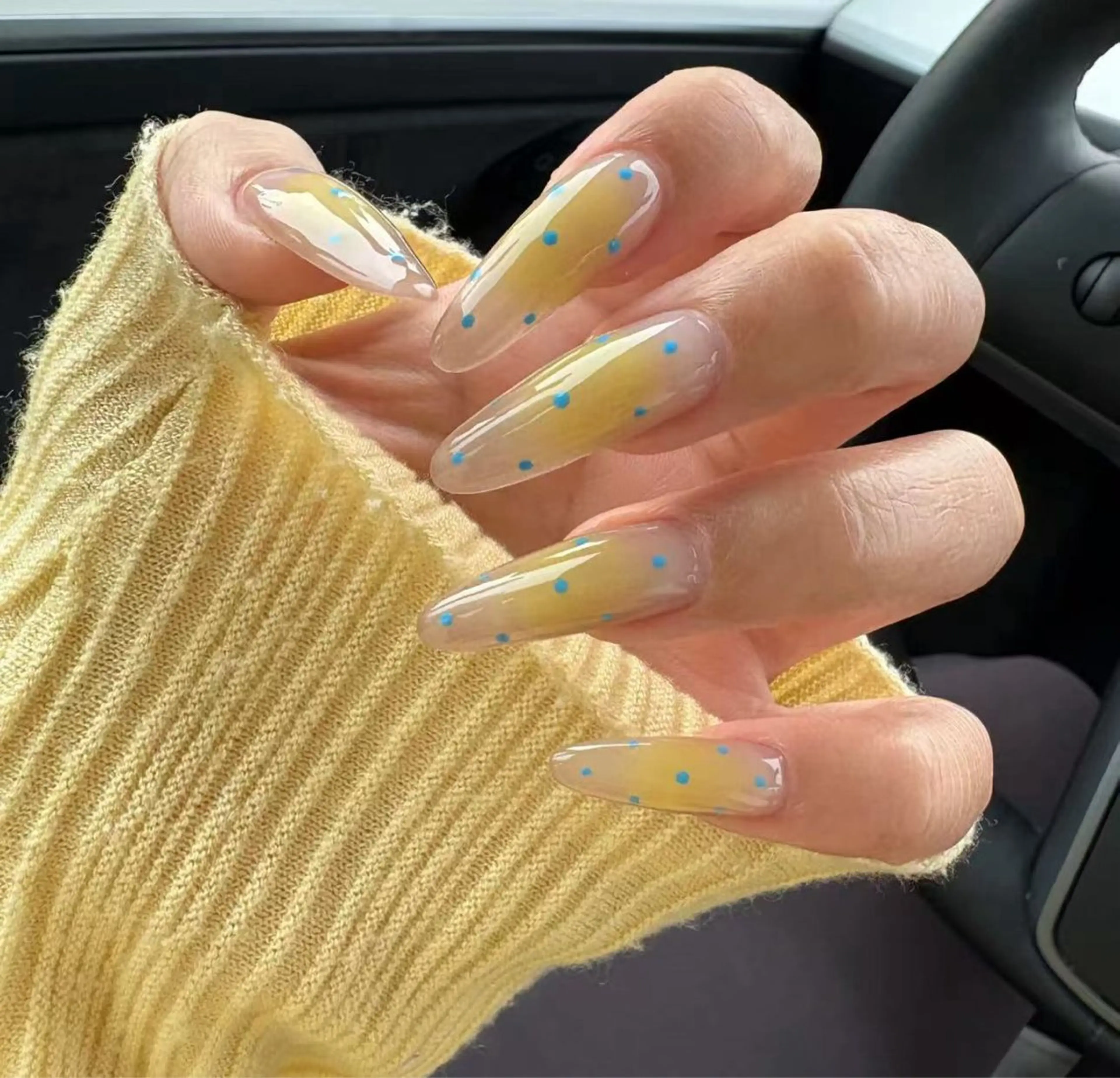ネイル オーロラネイル チークネイル フレンチネイル ガラスフレンチ グラデーション ハンドネイル 🎀 あやのネイルデザイン