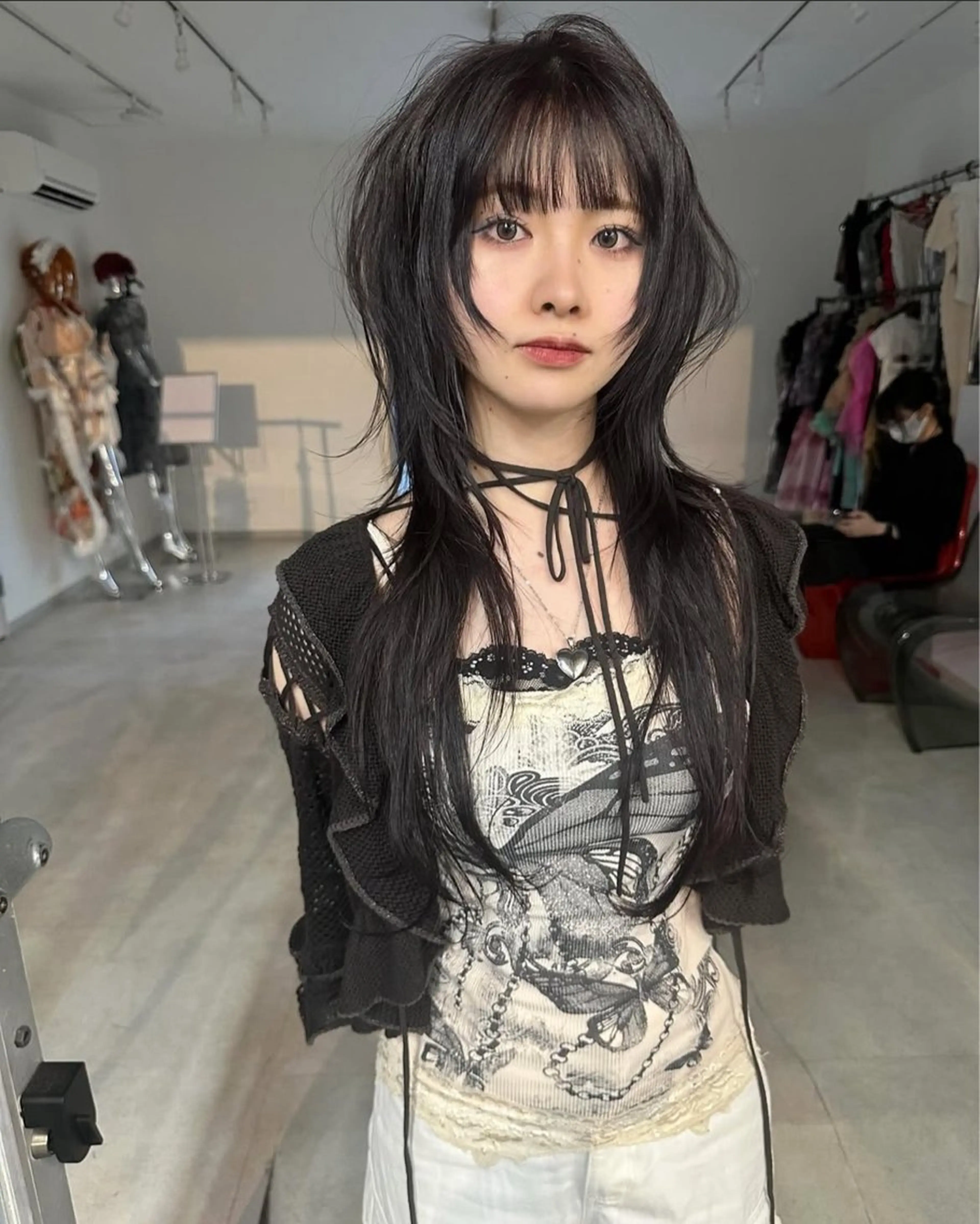 ロング ALLY所属・ウルフカット / ケアブリーチのヘアスタイル