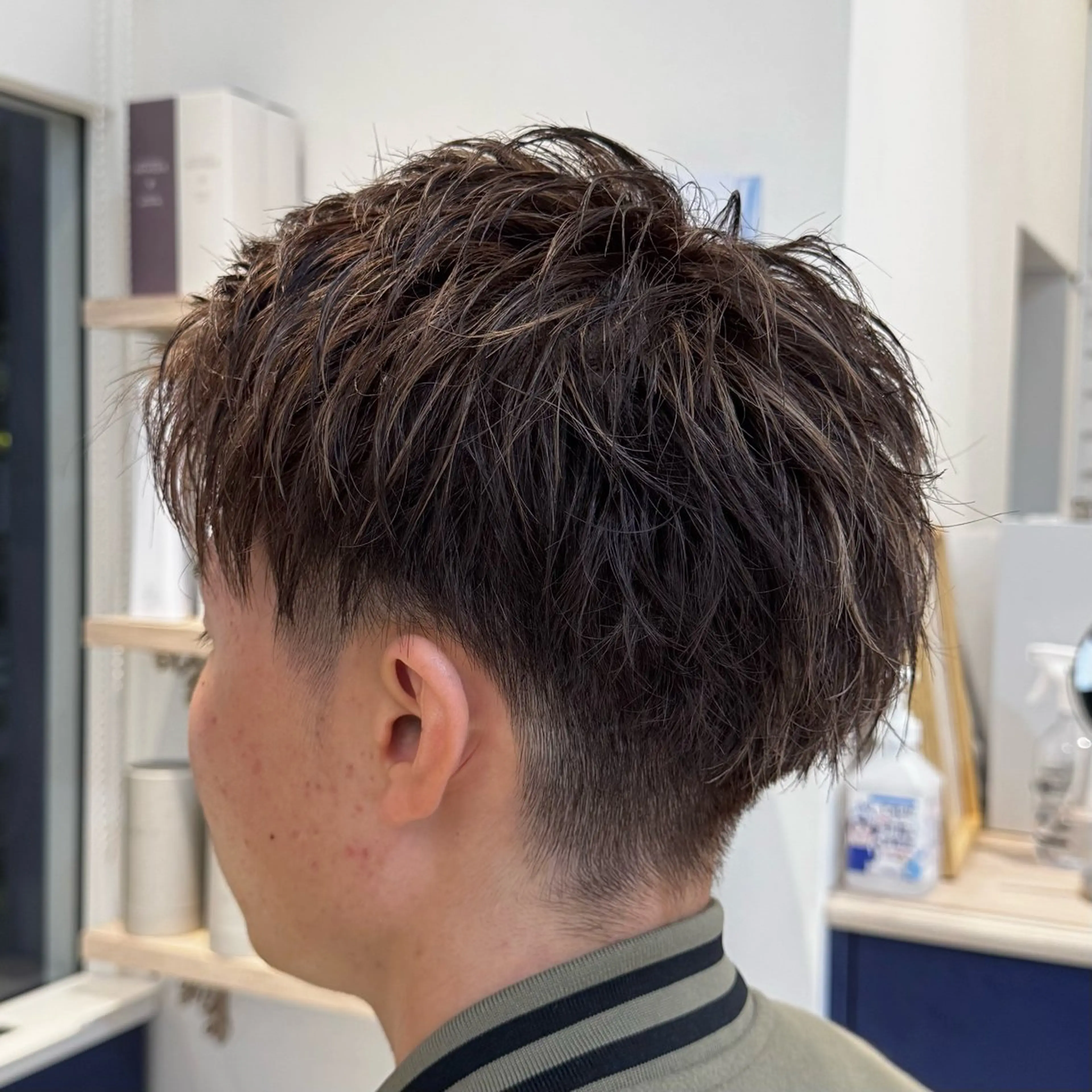 ショート メンズ メンズハイライト ハイライト ヘアカラー 吉田 新平のヘアスタイル