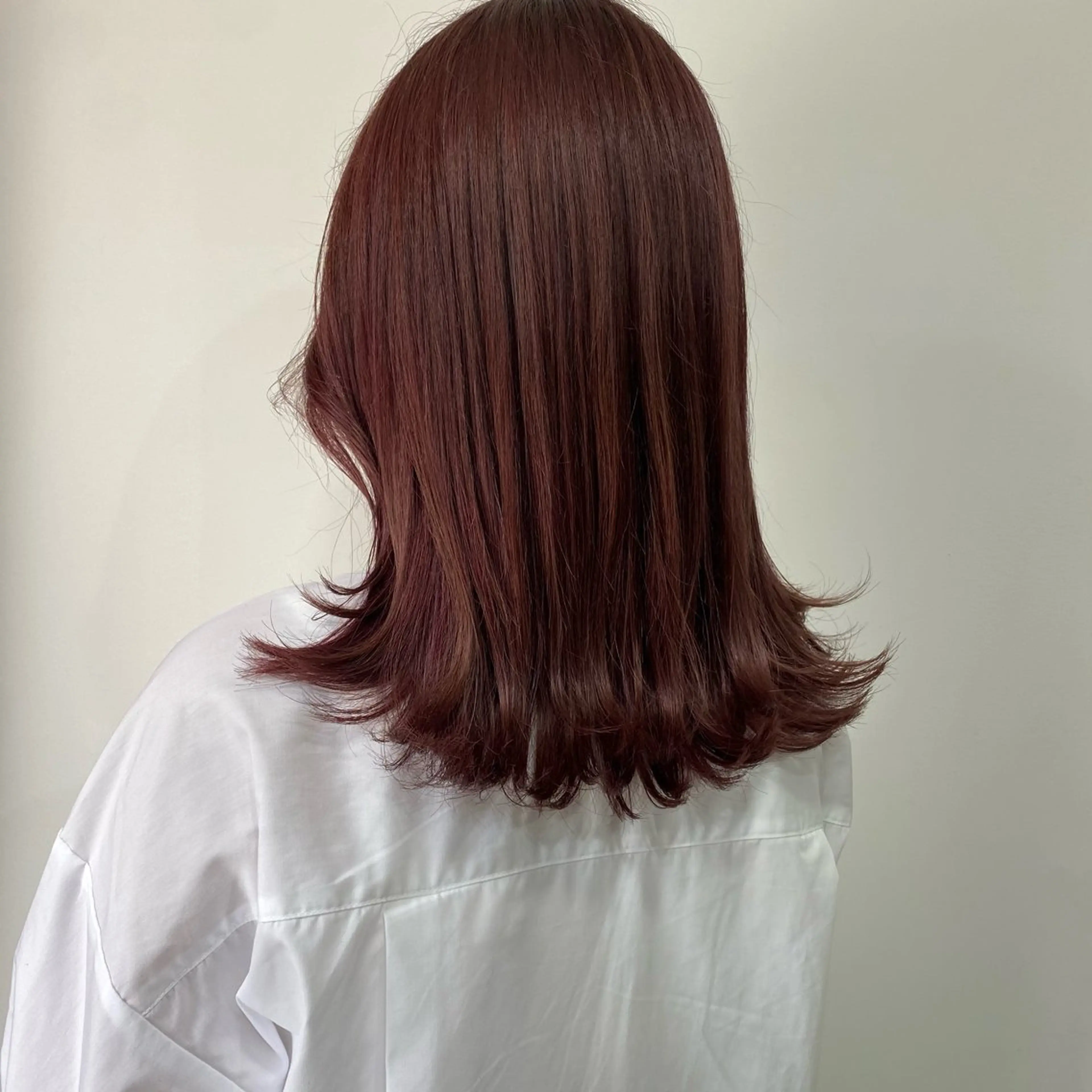 セミロング カラー ボルドーカラー レッドカラー 髙橋 秀果のヘアスタイル