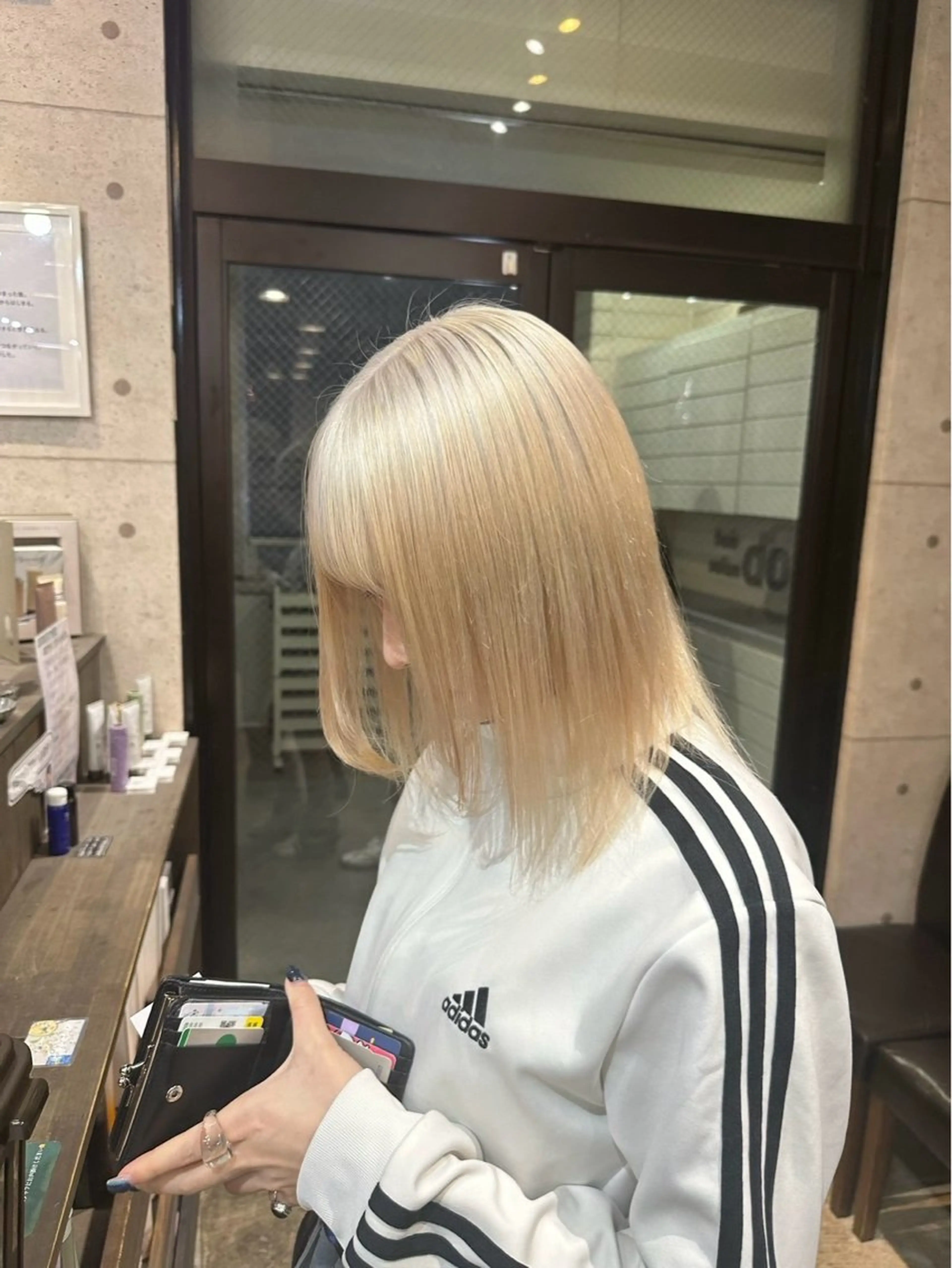 セミロング カラー ブロンド ホワイトブロンド hair salon dot. mooda 韓国風サロン 町田店所属・韓国風ヘア🎀🩶 /♡𝓝𝓸𝓪♡のヘアスタイル