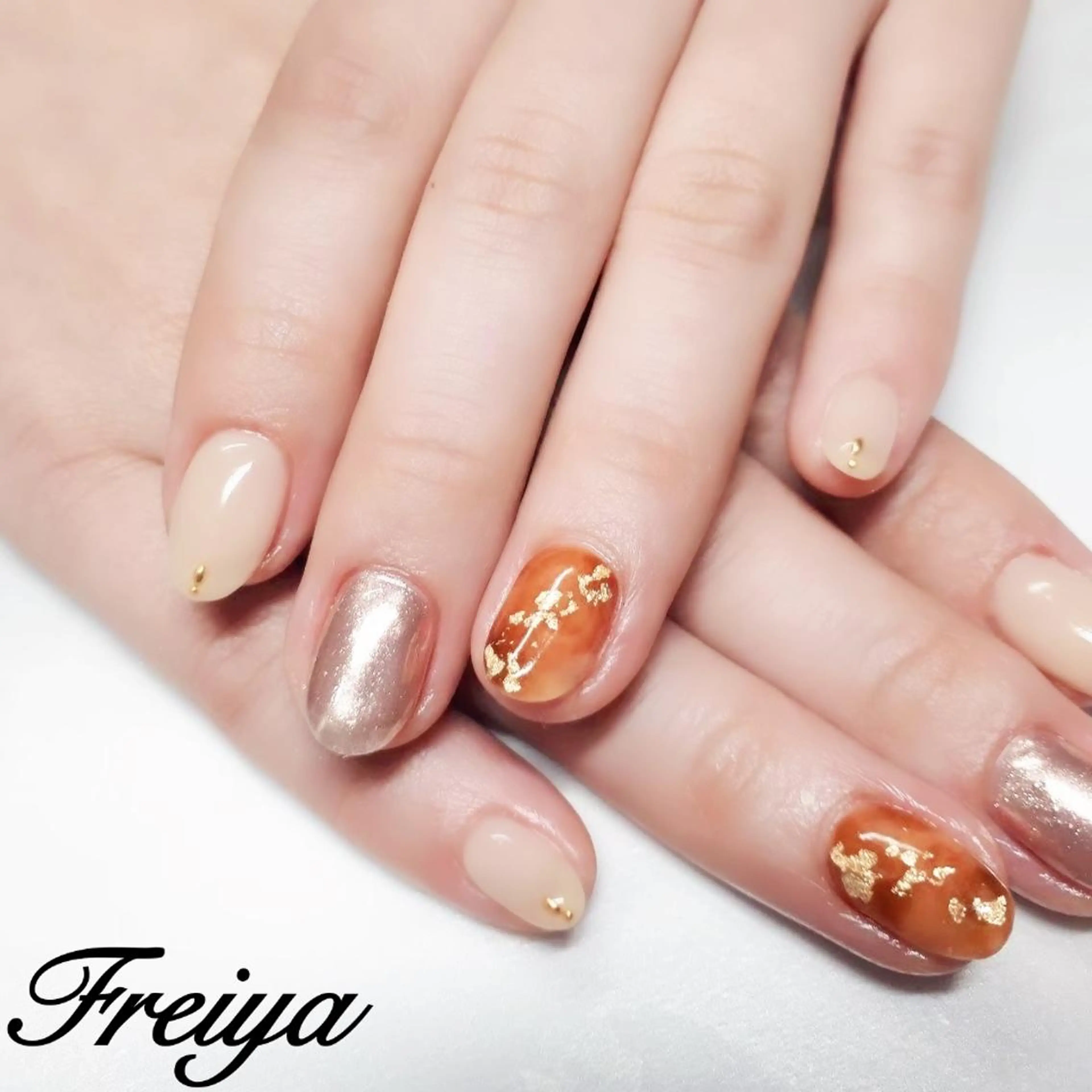 ネイル FREIYA所属・FREIYA マツエク、ネイルの眉毛・アイブロウイメージ