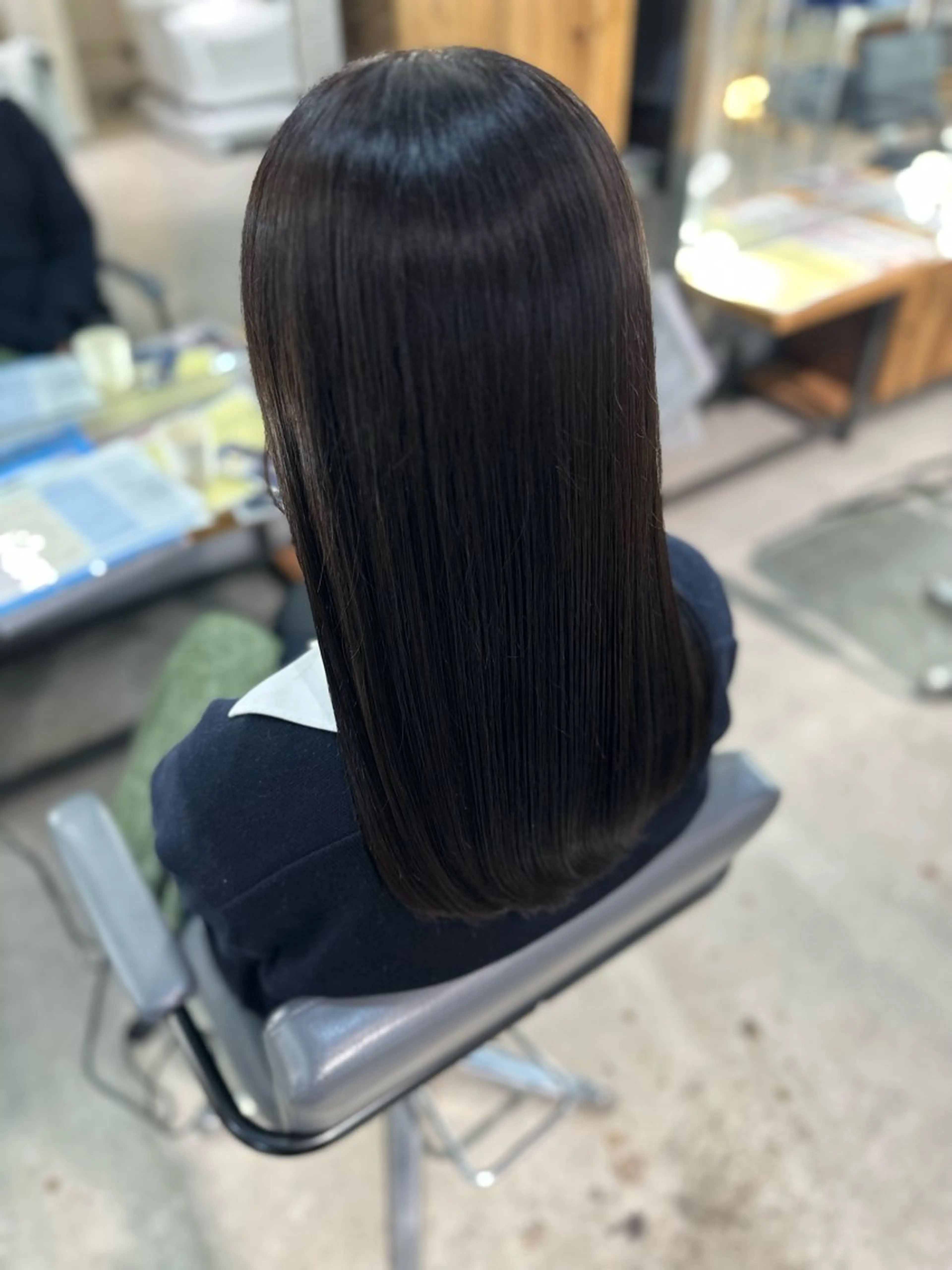 セミロング 髪質改善 ヘアカラー トリートメント 溜 一太のヘアスタイル