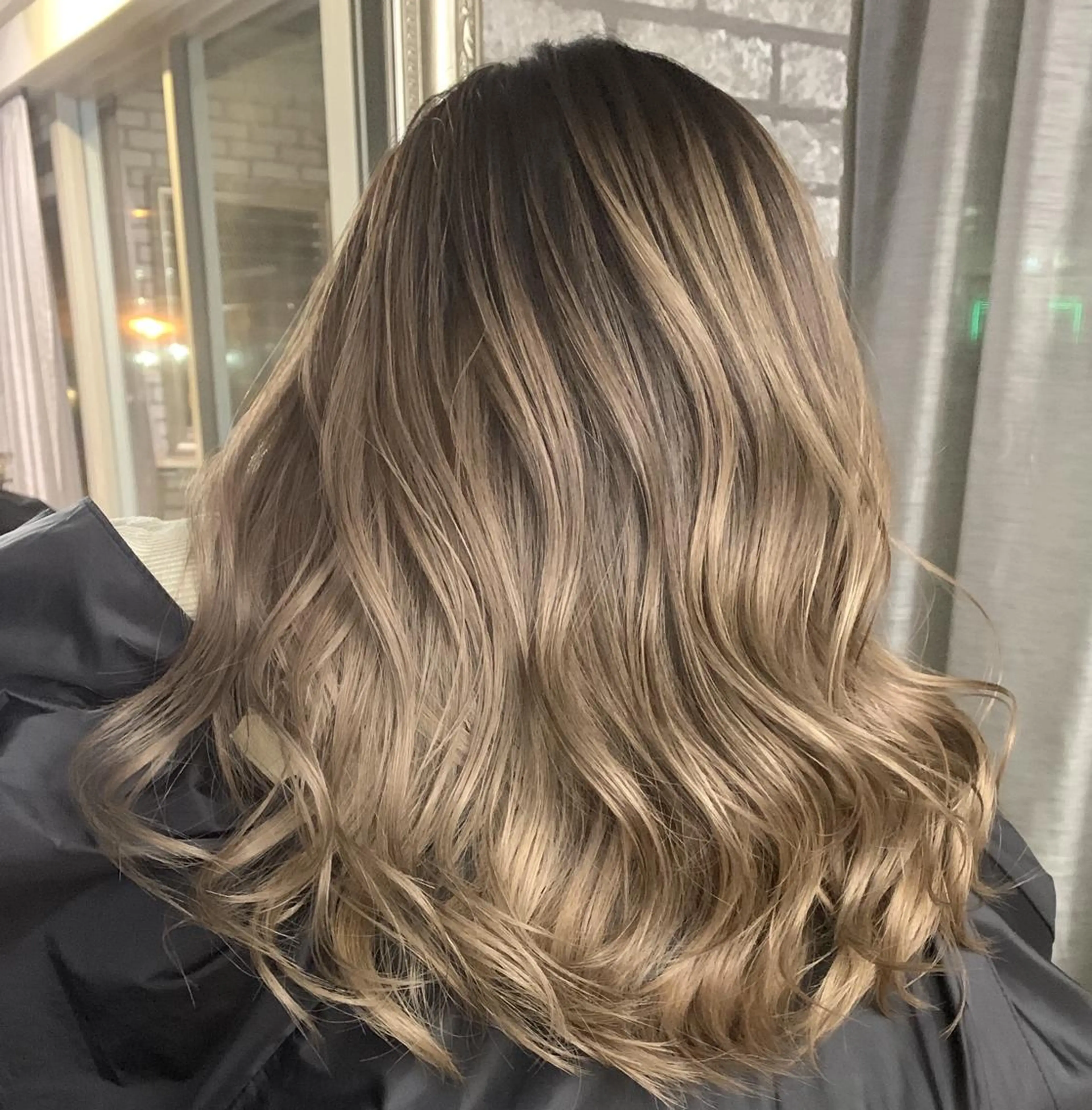 ミディアム カラー 西中エリアNo.1✨ 髪質改善ラビマーニのヘアスタイル