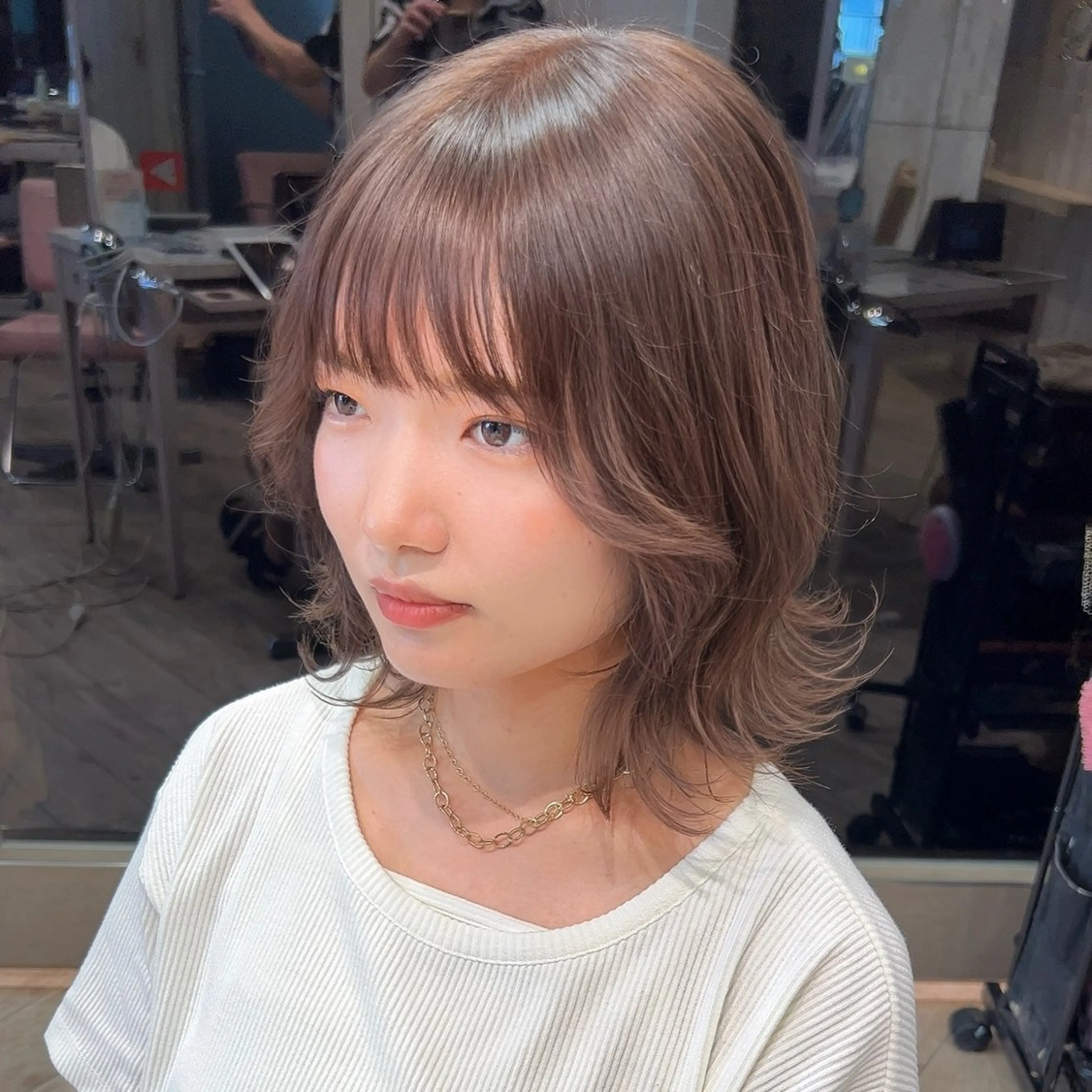 ミディアム カラー 小顔カット カット ヘアカラー トリートメント 髪質改善/ レイヤーカット金井翔のヘアスタイル