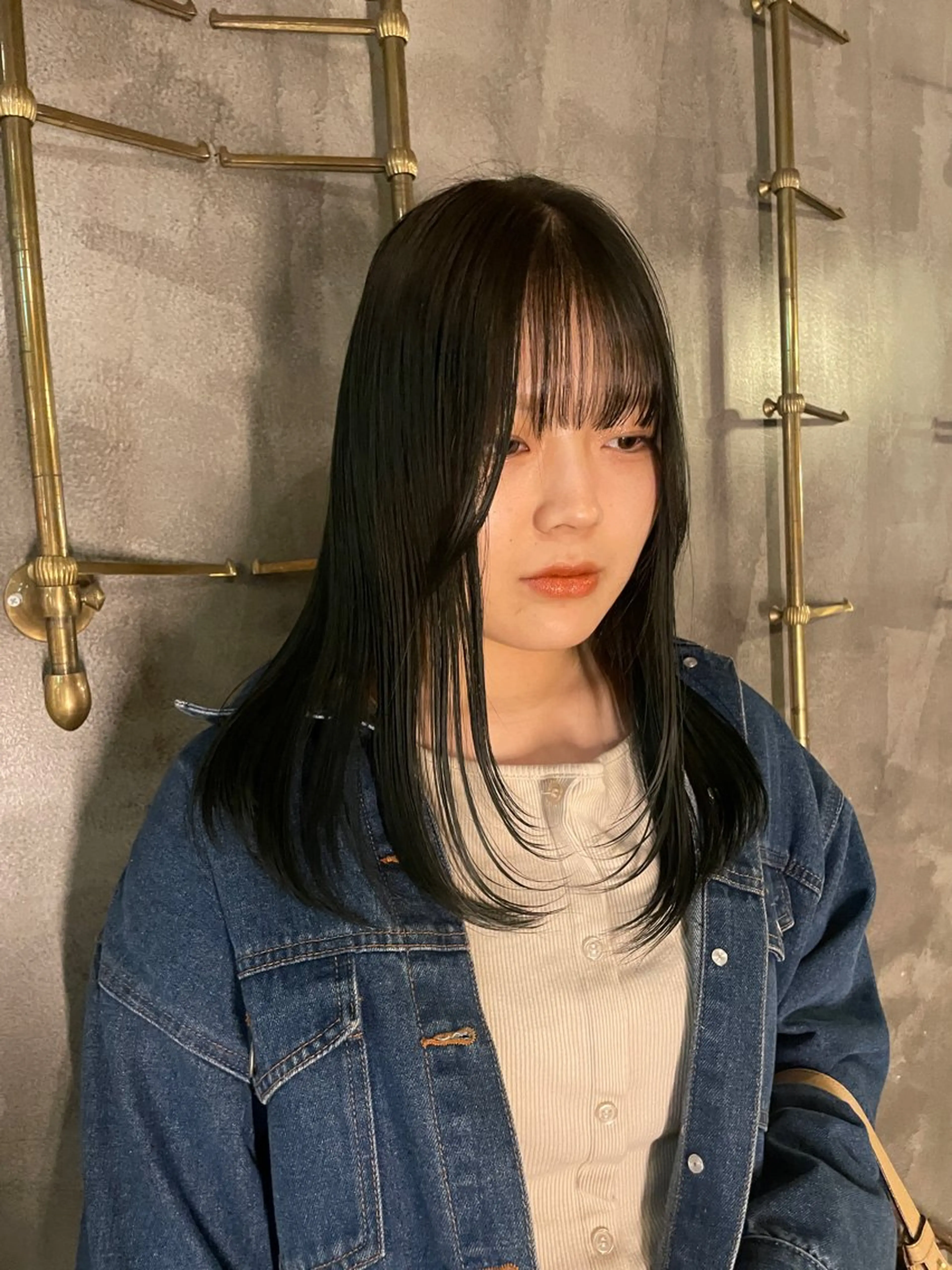 ミディアム カラー パーマ ヘアアレンジ レイヤー/ 透明感カラー/マドカのヘアスタイル
