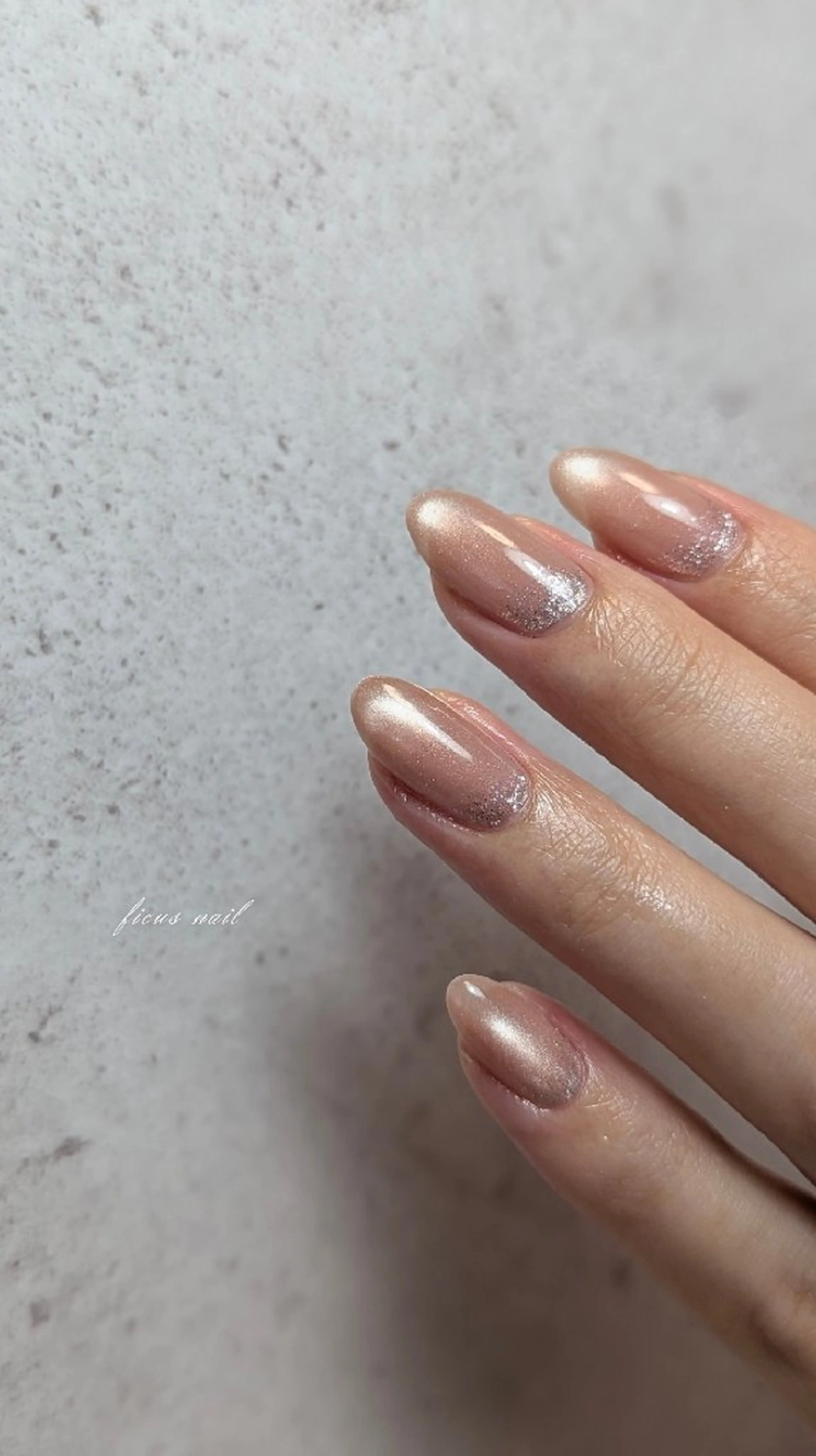 ネイル グラデーション ラメ(グリッター) ラメグラデーション マグネットネイル オフィスネイル ハンドネイル ficus nailのネイルデザイン