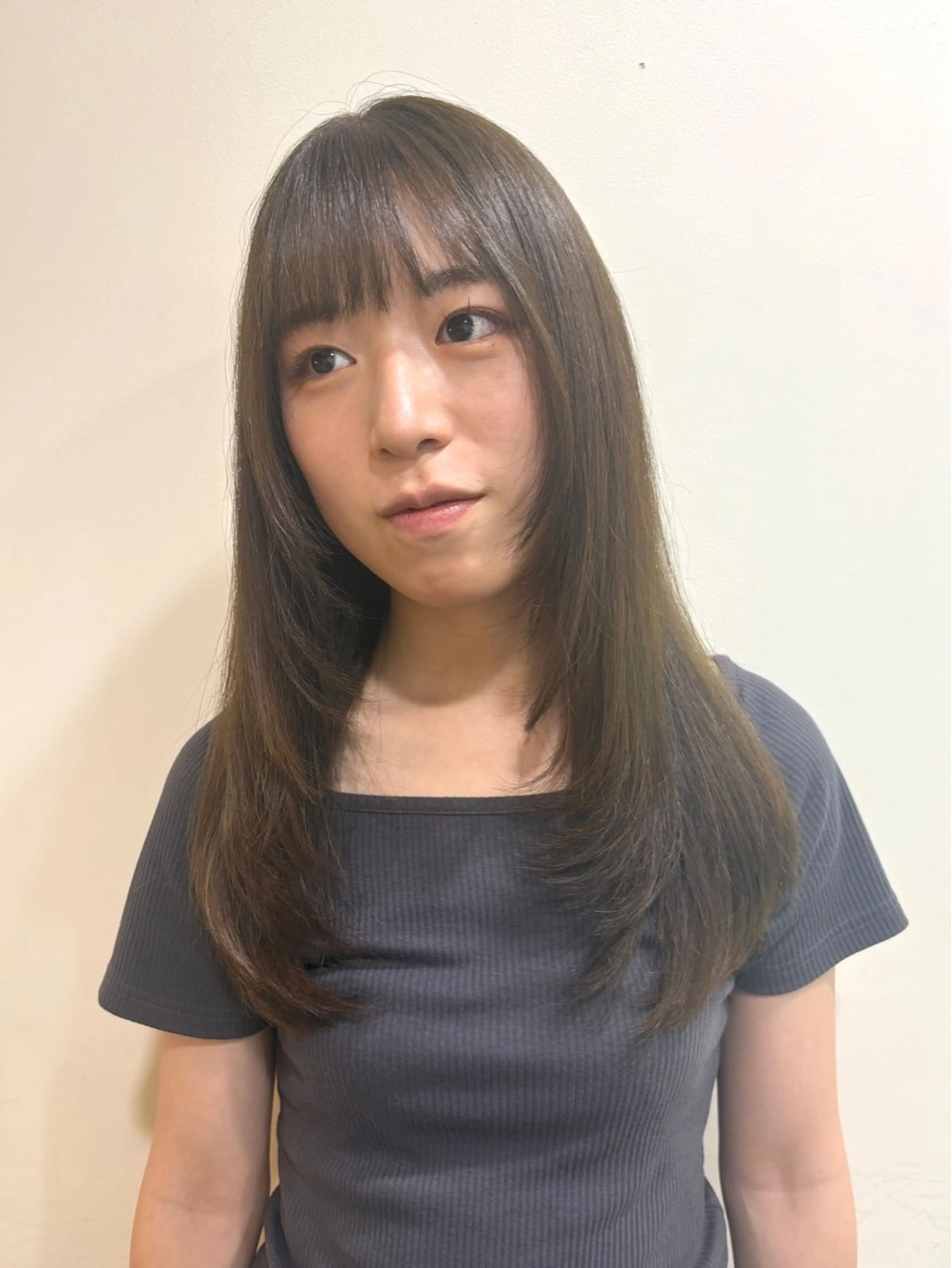 セミロング カラー カット ヘアカラー トリートメント RIN／韓国ヘア レイヤーカットのヘアスタイル
