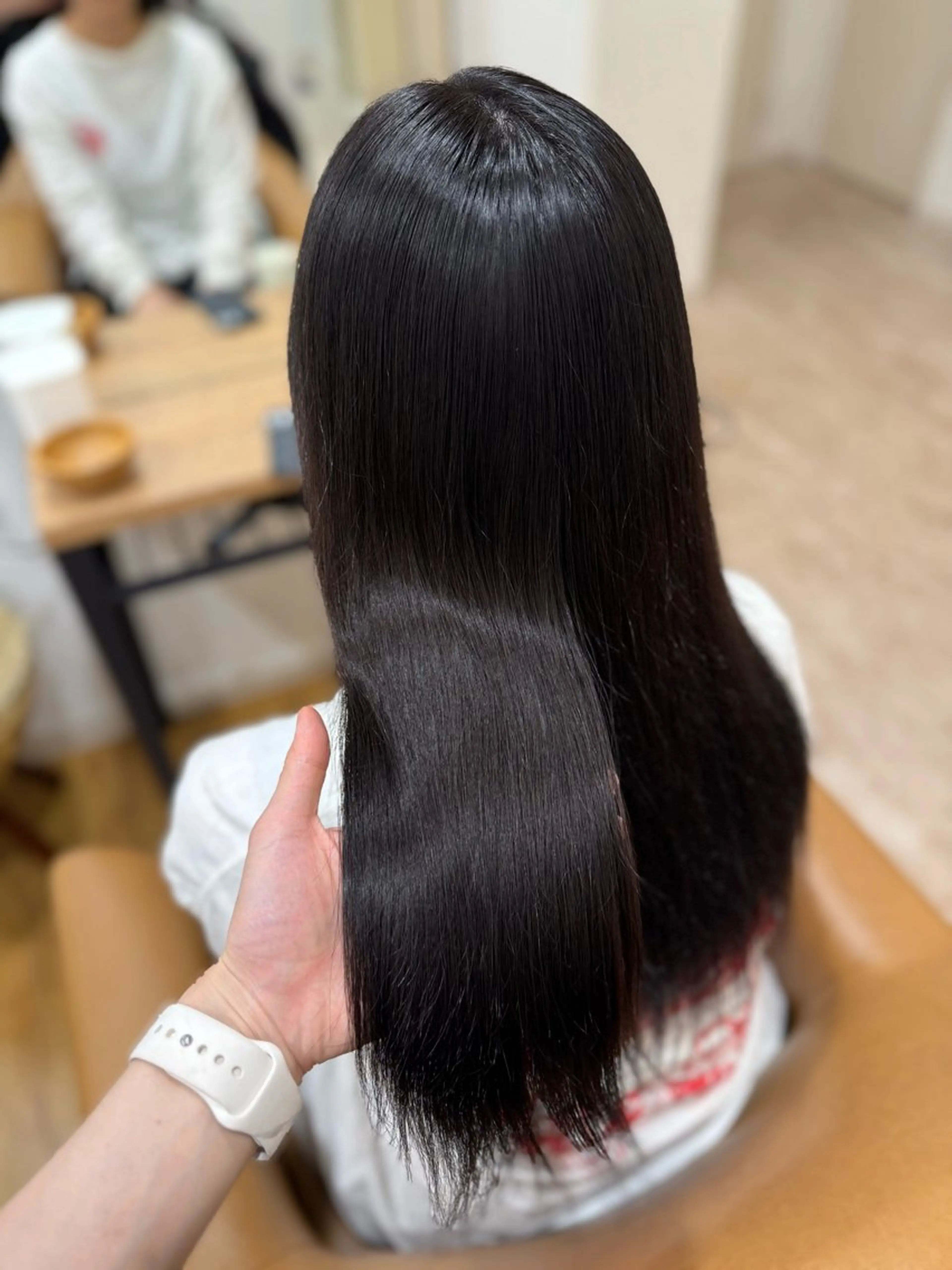 ロング カラー 黒髪 ブラウンカラー ヘアカラー Soleil【ソレイユ】所属・黒地 陽菜のヘアスタイル