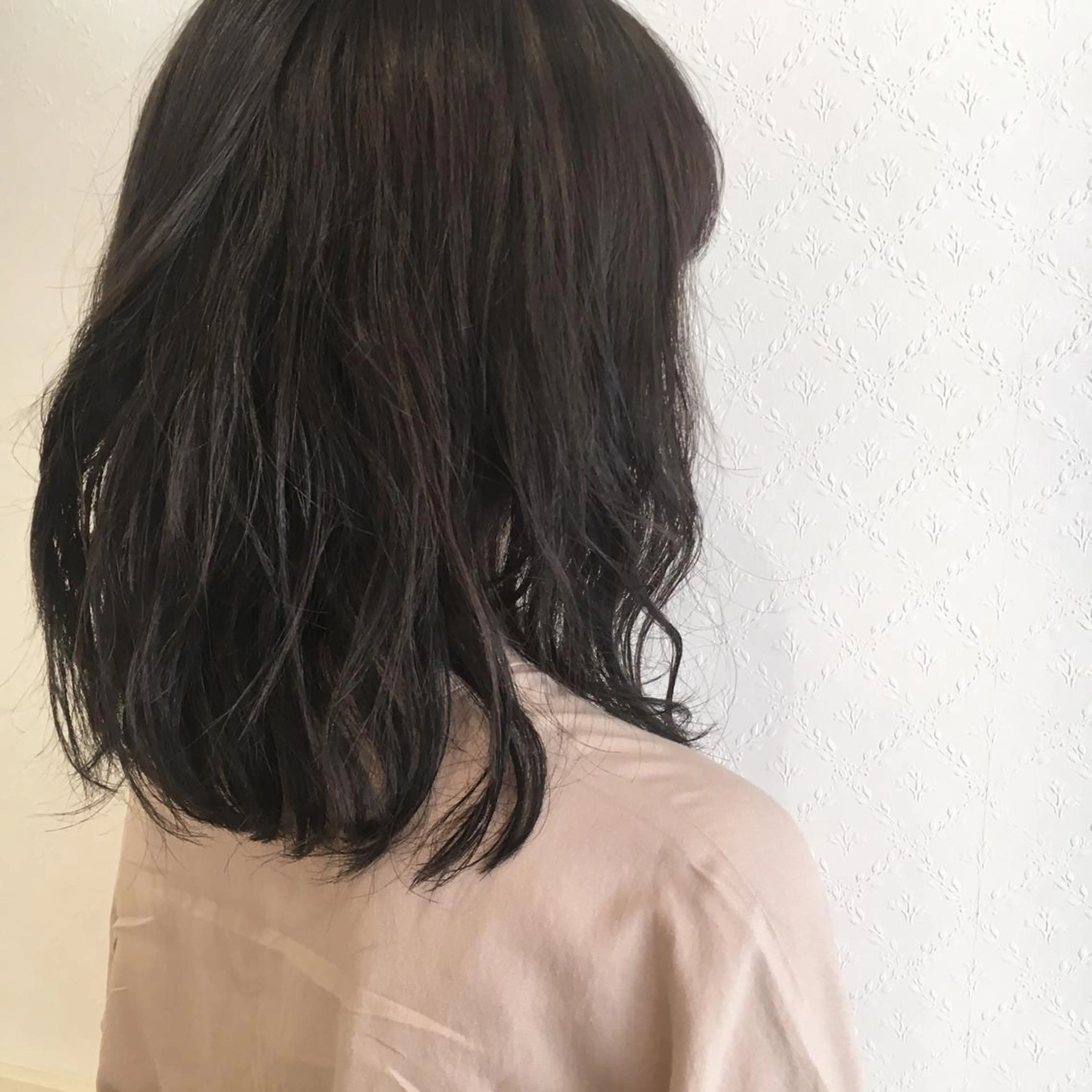 セミロング カラー ヘアカラー 宮内 真乃のヘアスタイル