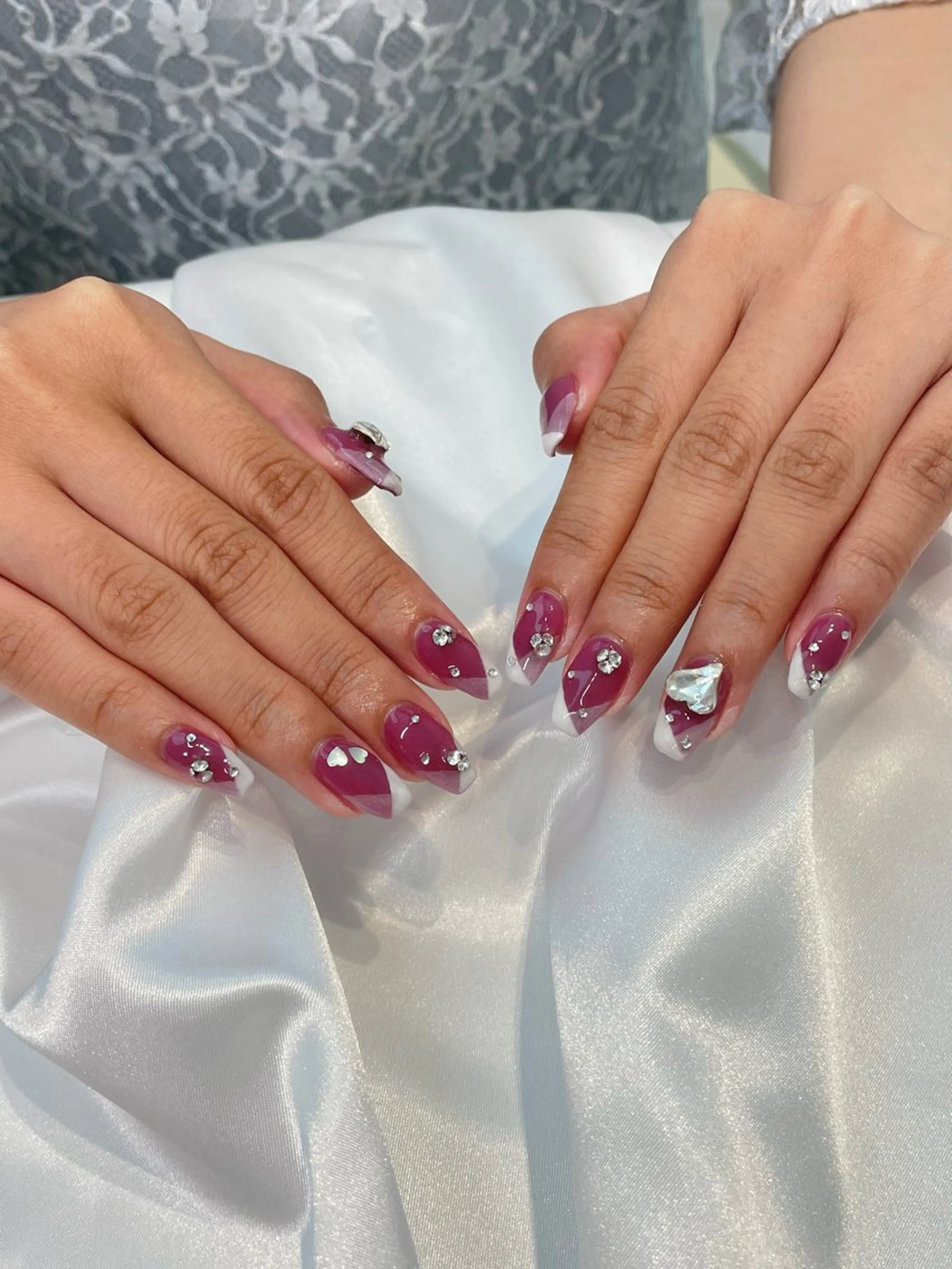 ネイル フレンチネイル ハンドネイル ROA NAILのネイルデザイン