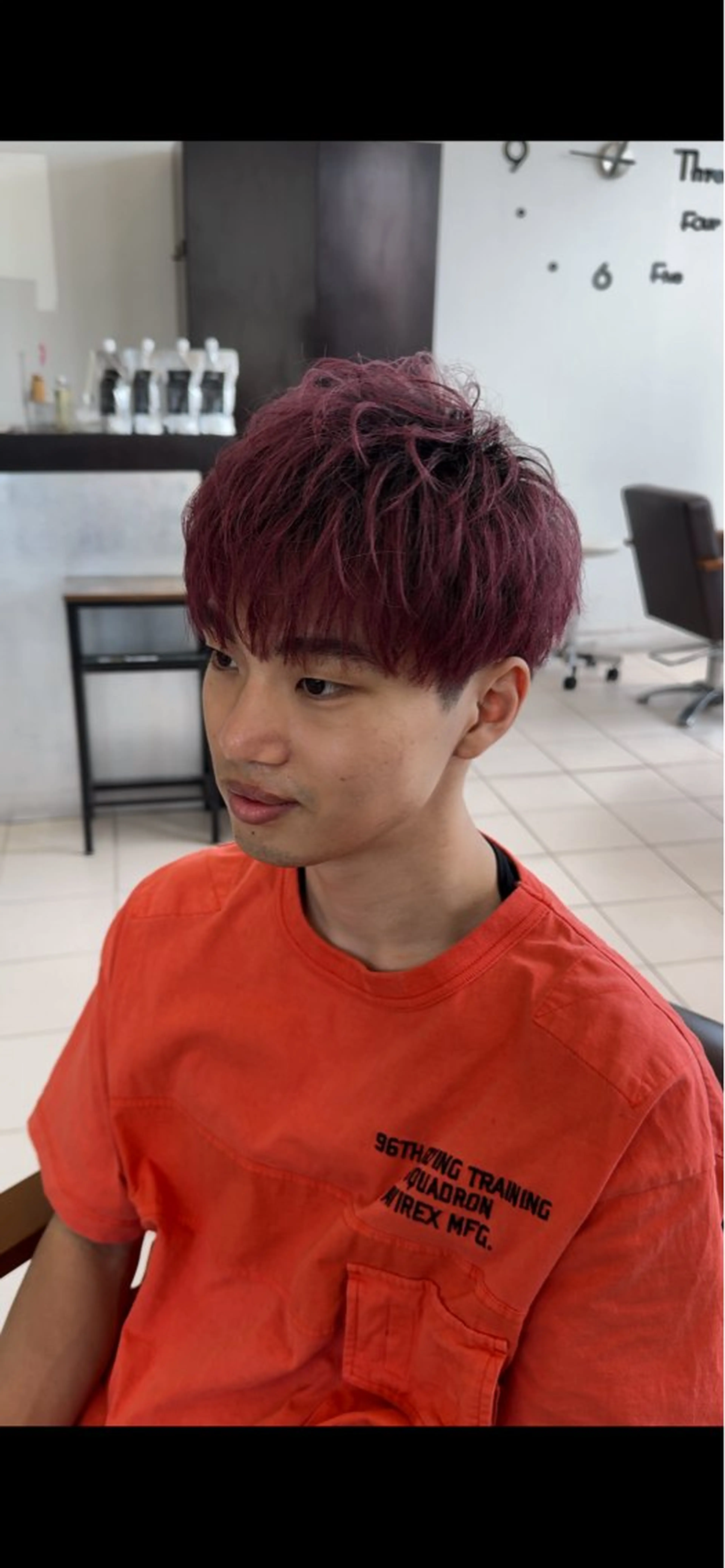 カラー メンズ メンズブリーチ ブリーチ ピンクカラー カット ヘアカラー vivid所属・麻生誠 メンズ特化❤️‍🔥のヘアスタイル