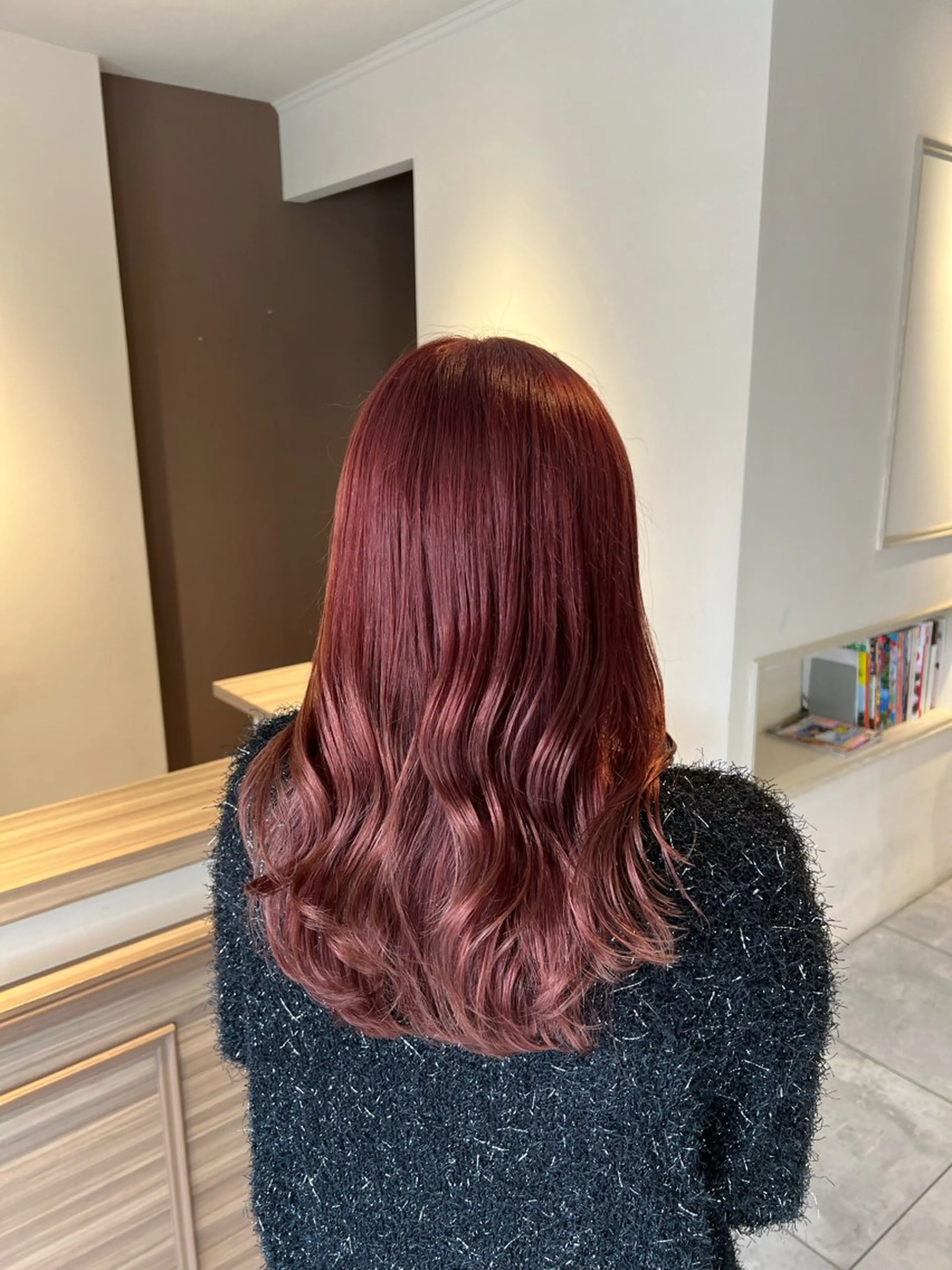 ロング カラー ブラウンカラー ピンクカラー ピンクブラウン 川越 輝梨奈のヘアスタイル