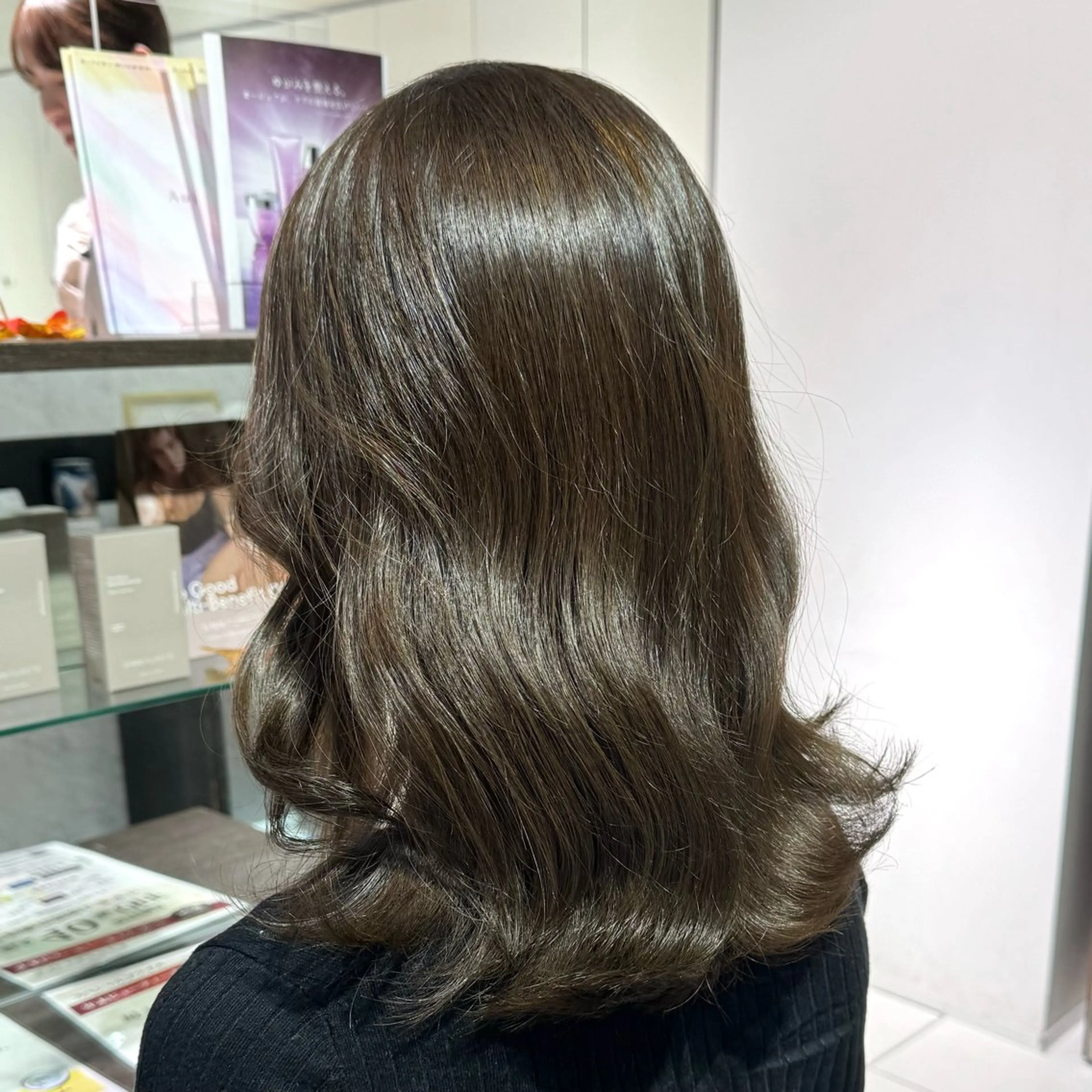 ミディアム カラー ヘアアレンジ ブリーチなしカラー /ベージュ/安形翔のヘアスタイル