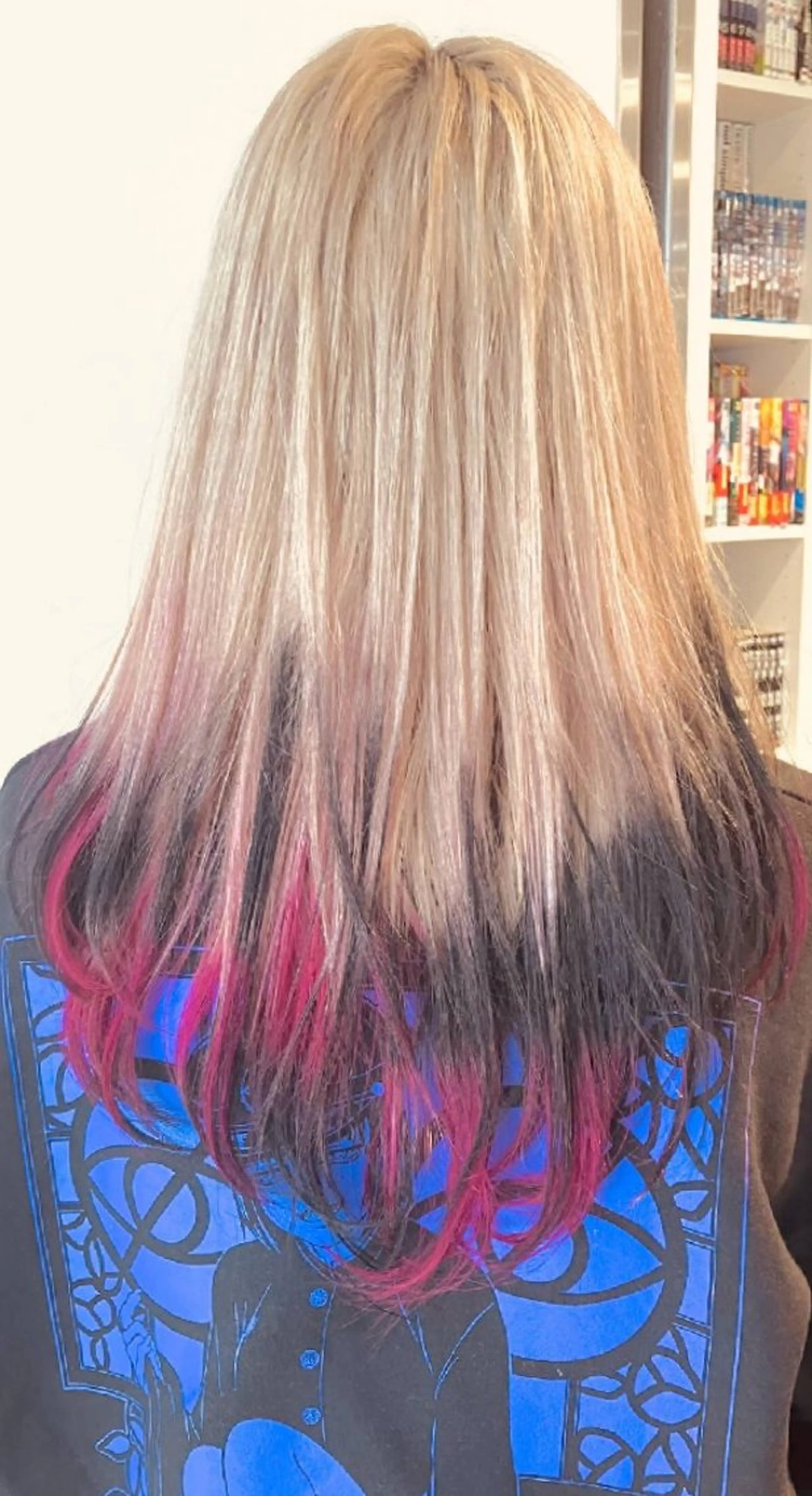 ロング カラー ブリーチ デザインカラー レイヤーカット 松中 祐天寺/ハイトーンのヘアスタイル