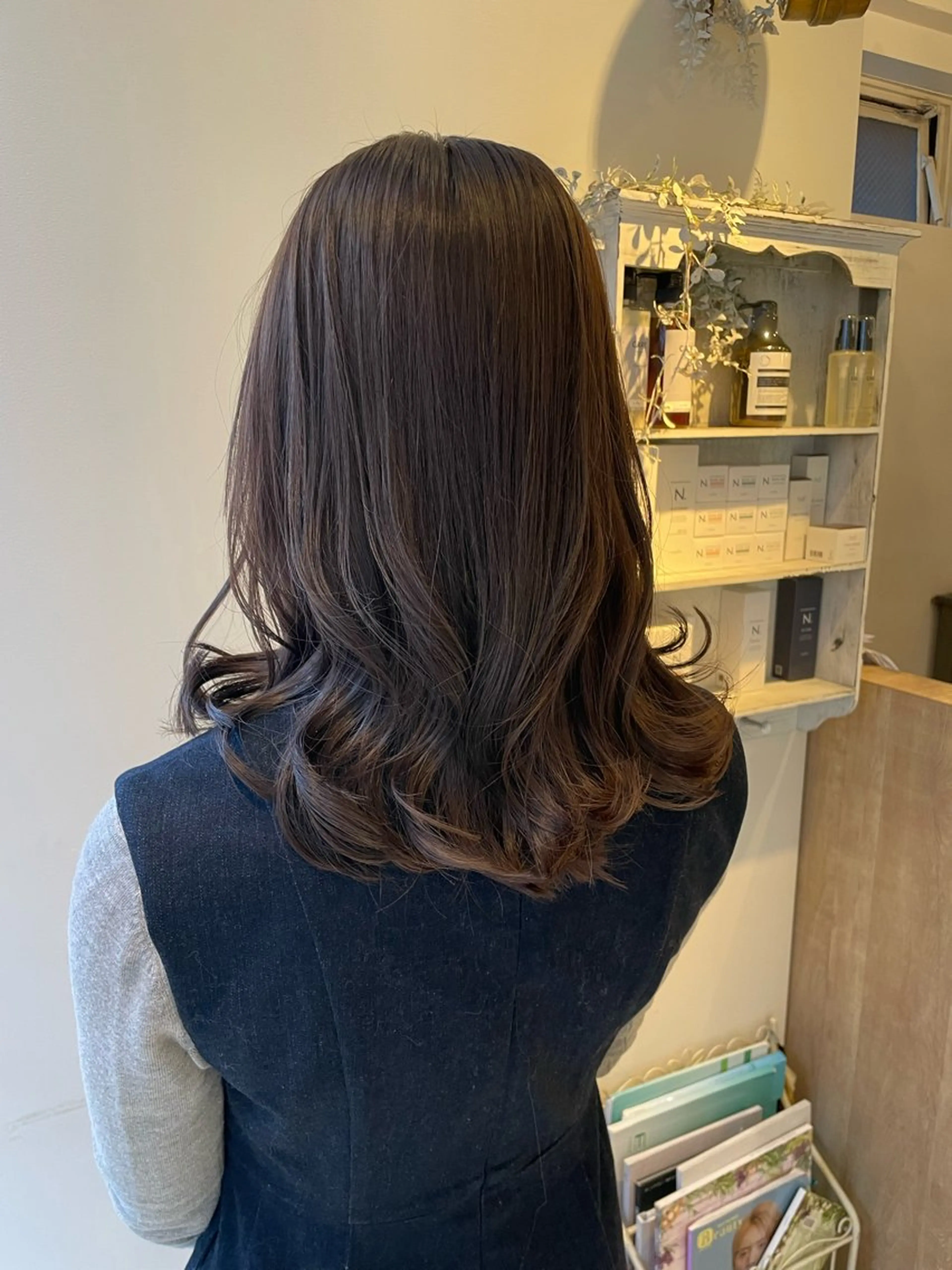 セミロング 北田🌟小顔レイヤー 🌟人気カラーのヘアスタイル