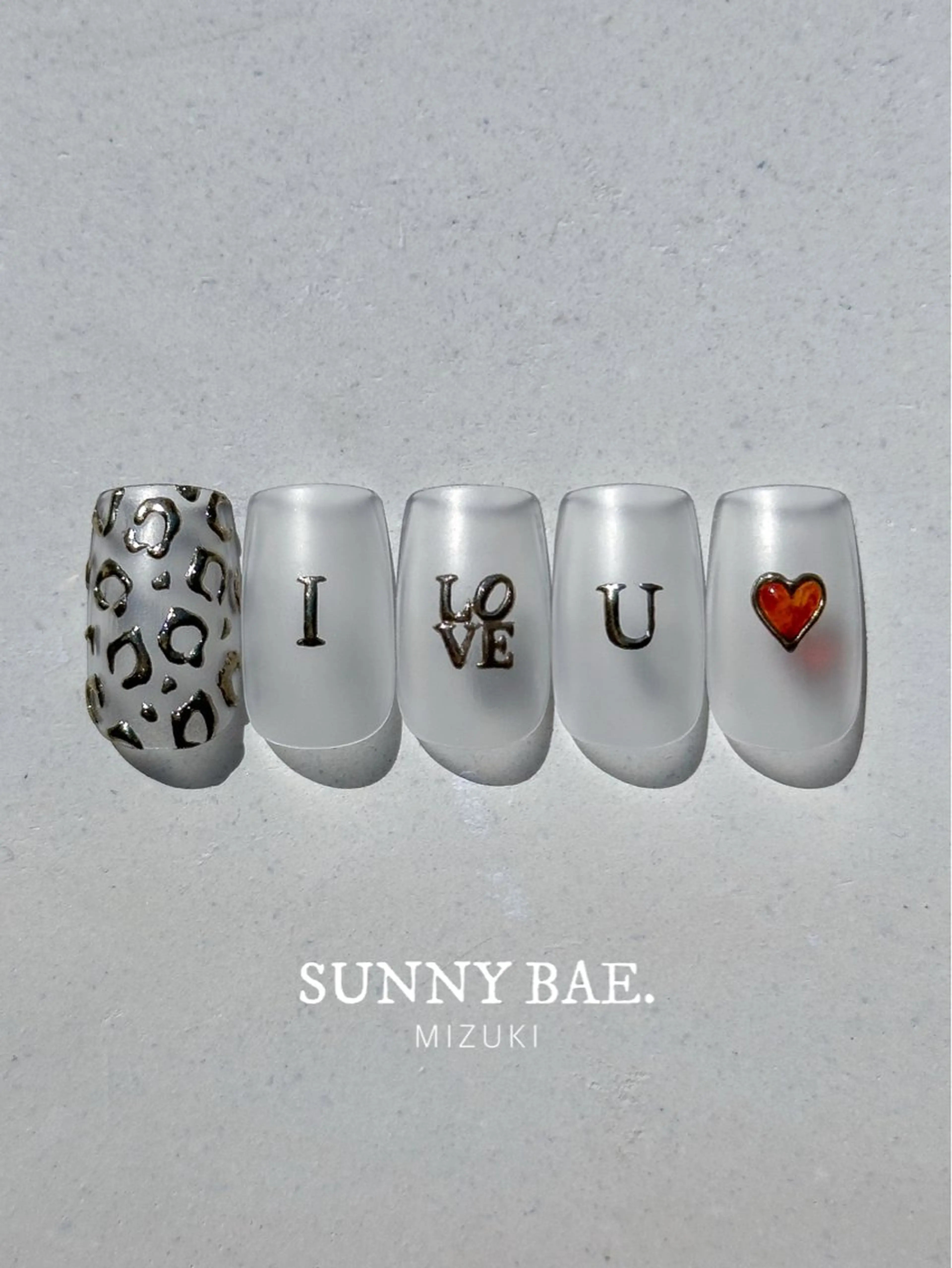 ネイル アニマル柄 ハート ミラーネイル ハンドネイル SUNNY BAE. 🌼MIZUKIのネイルデザイン