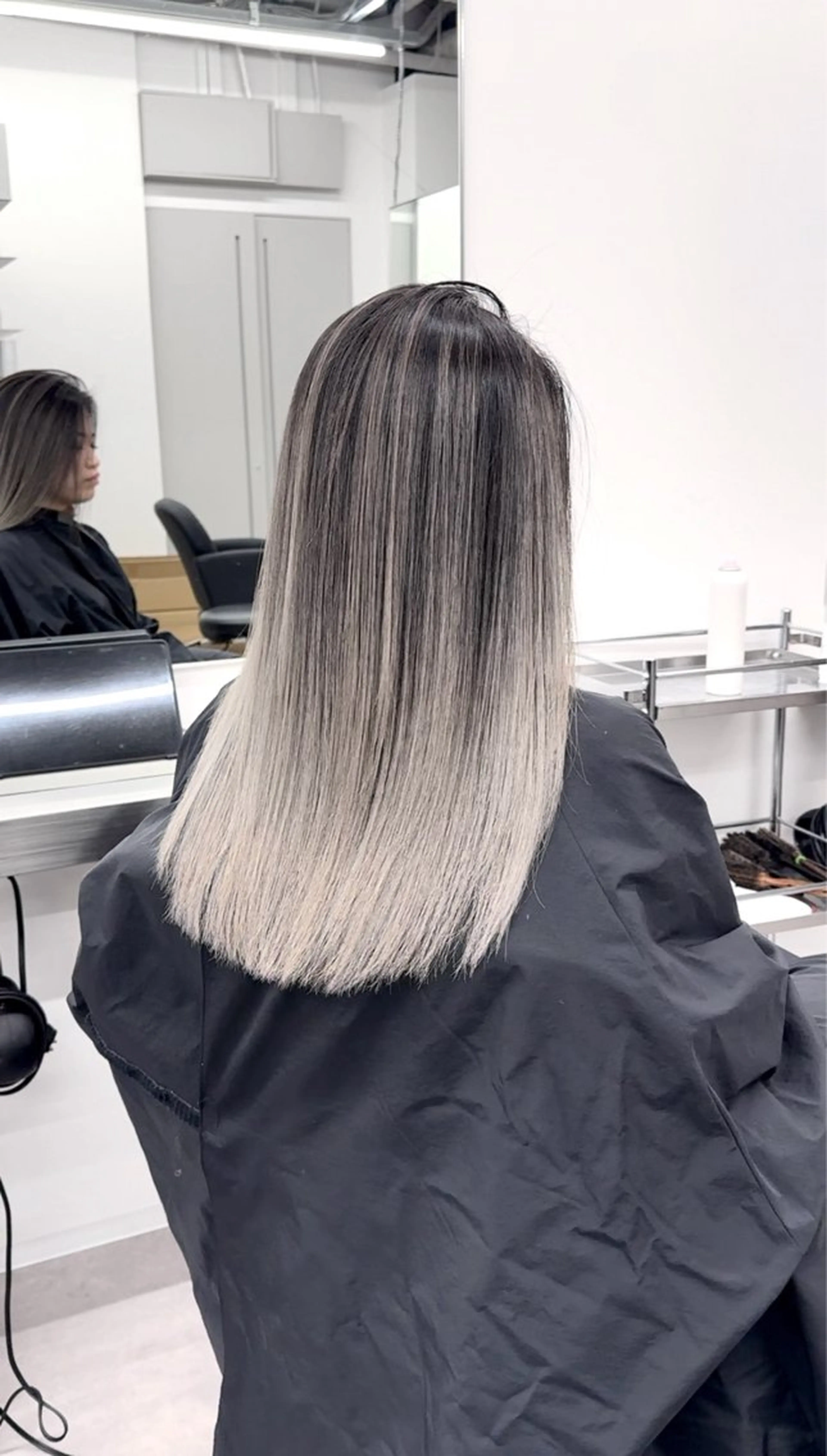 セミロング カラー 美髪改善・ 透明感カラー茉央のヘアスタイル