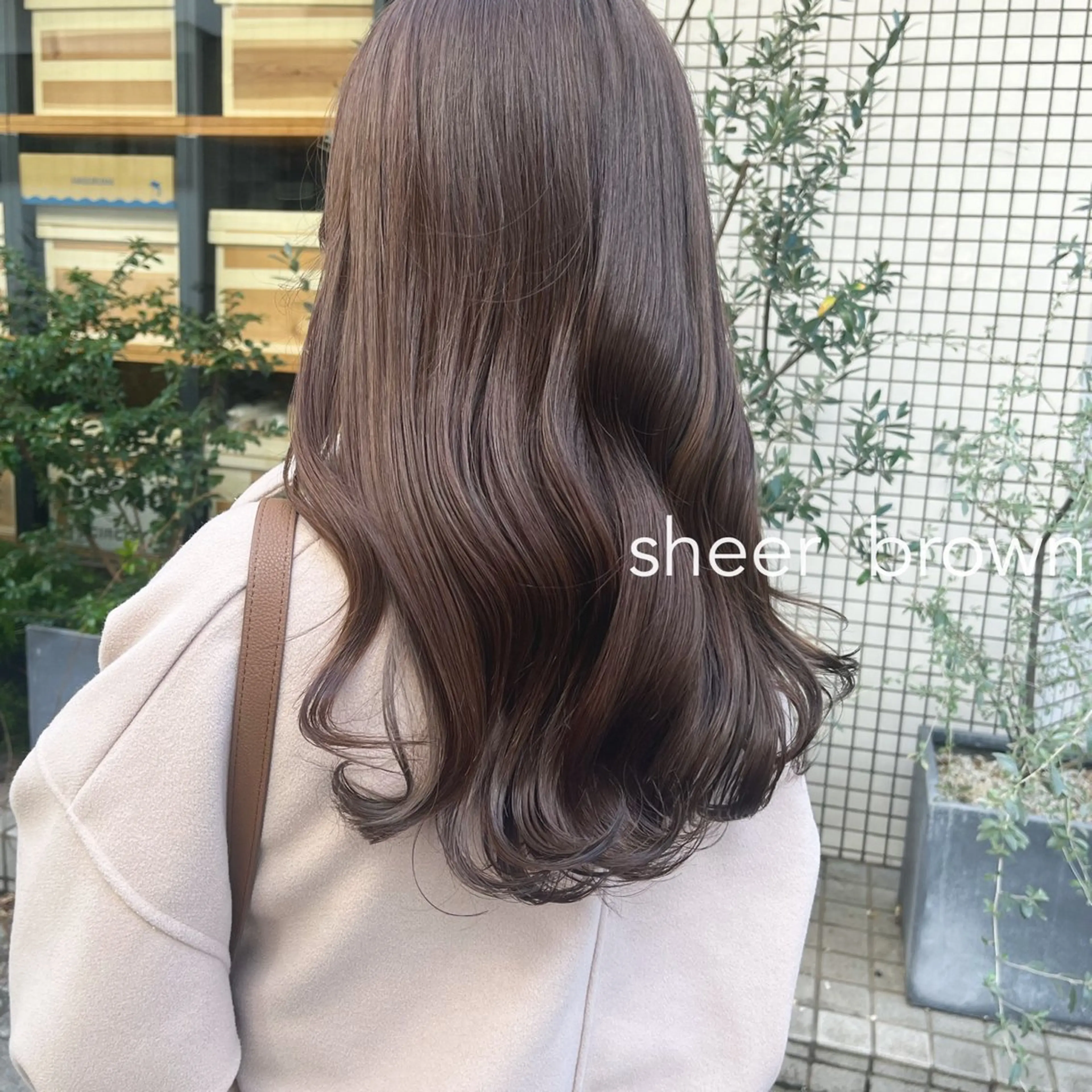 セミロング カラー ベージュカラー ブラウンカラー ブラウンベージュ ココアブラウン グレージュ ヘアカラー トリートメント ヘッドスパ ヘアセット カジュアルを女っぽく 𝗮𝘆𝗮𝗰𝗼のヘアスタイル