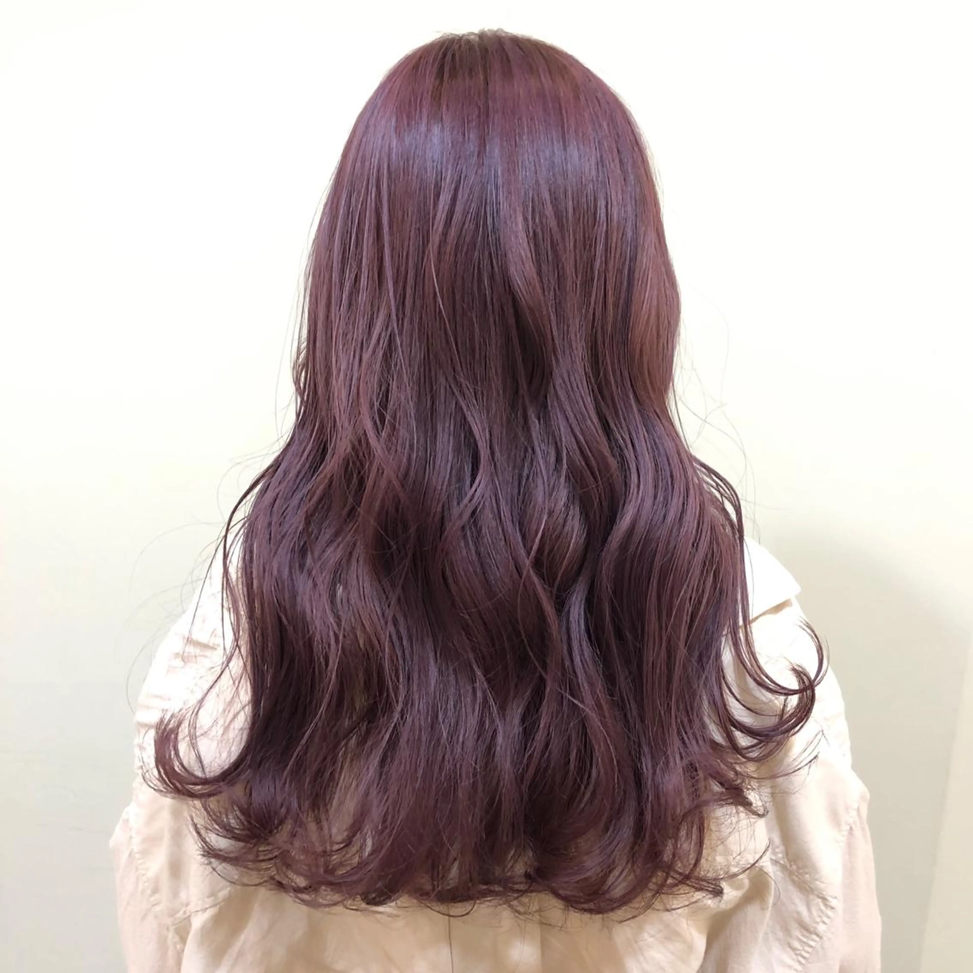 ロング カラー ANNA /艶髪/ハイトーンのヘアスタイル