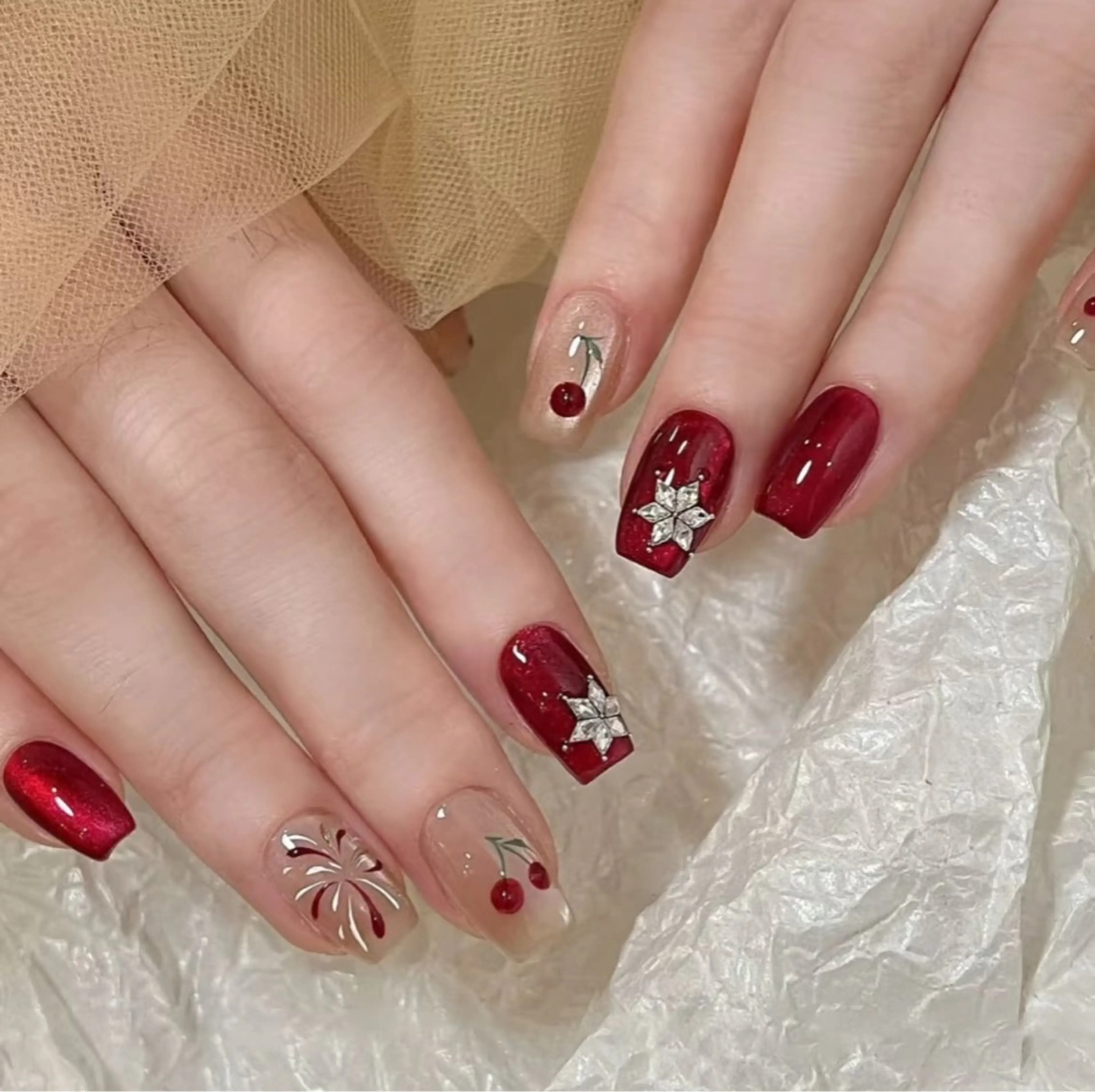 ネイル アートネイル オーロラネイル チークネイル フレンチネイル ガラスフレンチ ハンドネイル 🎀🎀YooLi Nail Salonのネイルデザイン