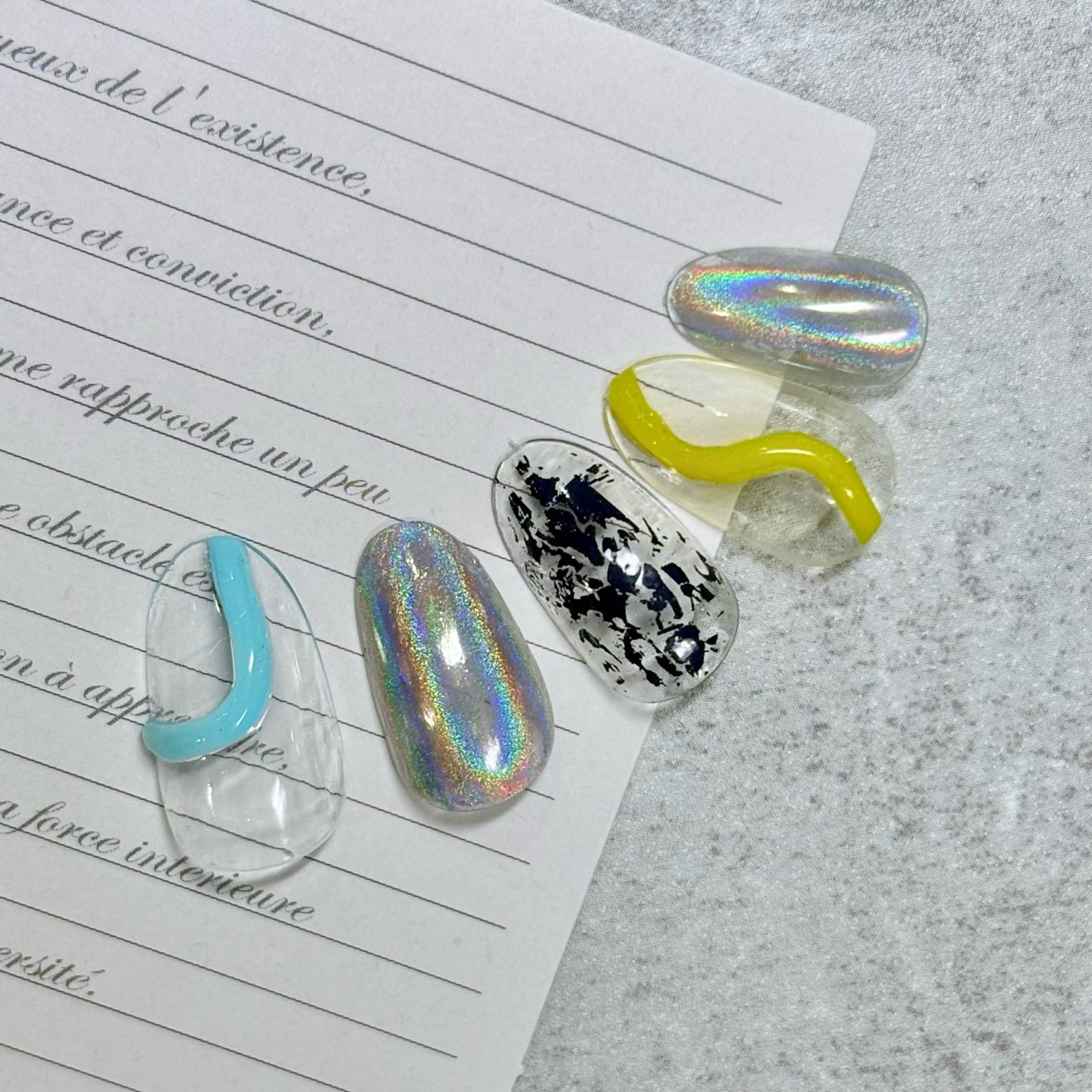 ネイル ジェルネイル オフィスネイル シンプルネイル ハンドネイル みんなのネイルサロン IRiS所属・一人ひとりに寄り添う 施術🌈IRiS🪽のネイルデザイン