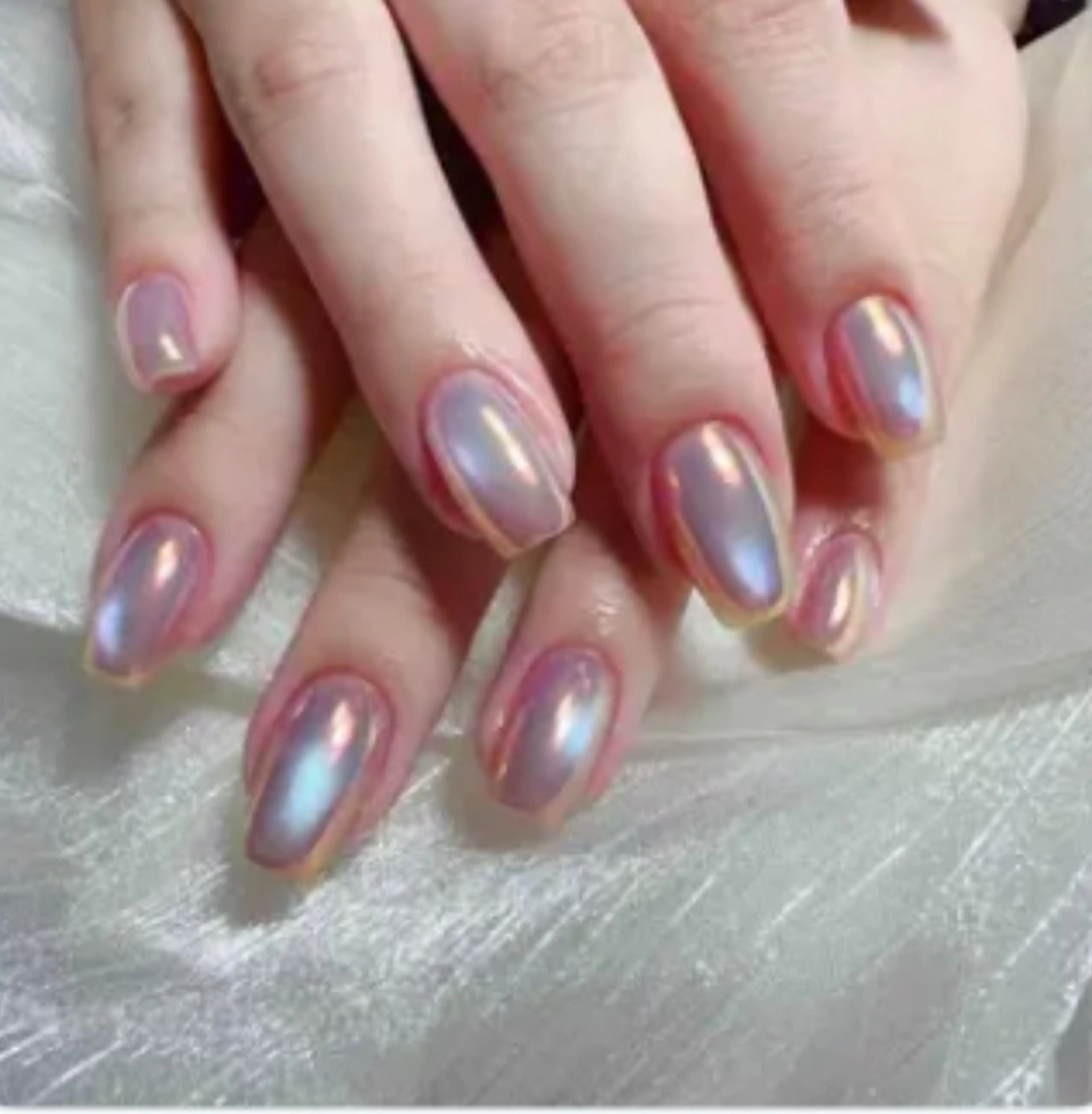 ネイル ハンドネイル チョウ 🦋のネイルデザイン