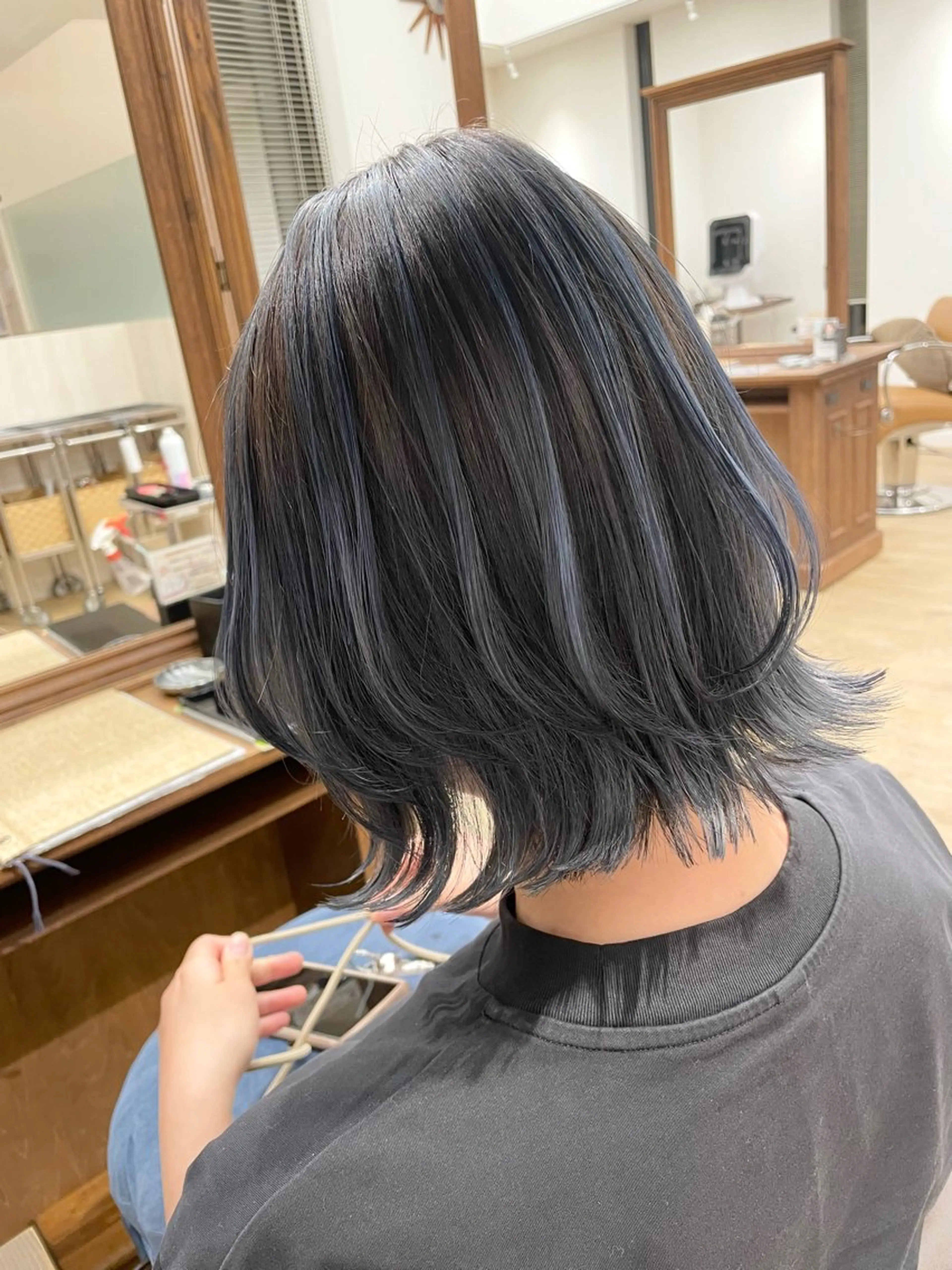 ショート カラー ヘアカラー トリートメント ブリーチ👩‍🦳/ ‪✂︎MANAMIのヘアスタイル