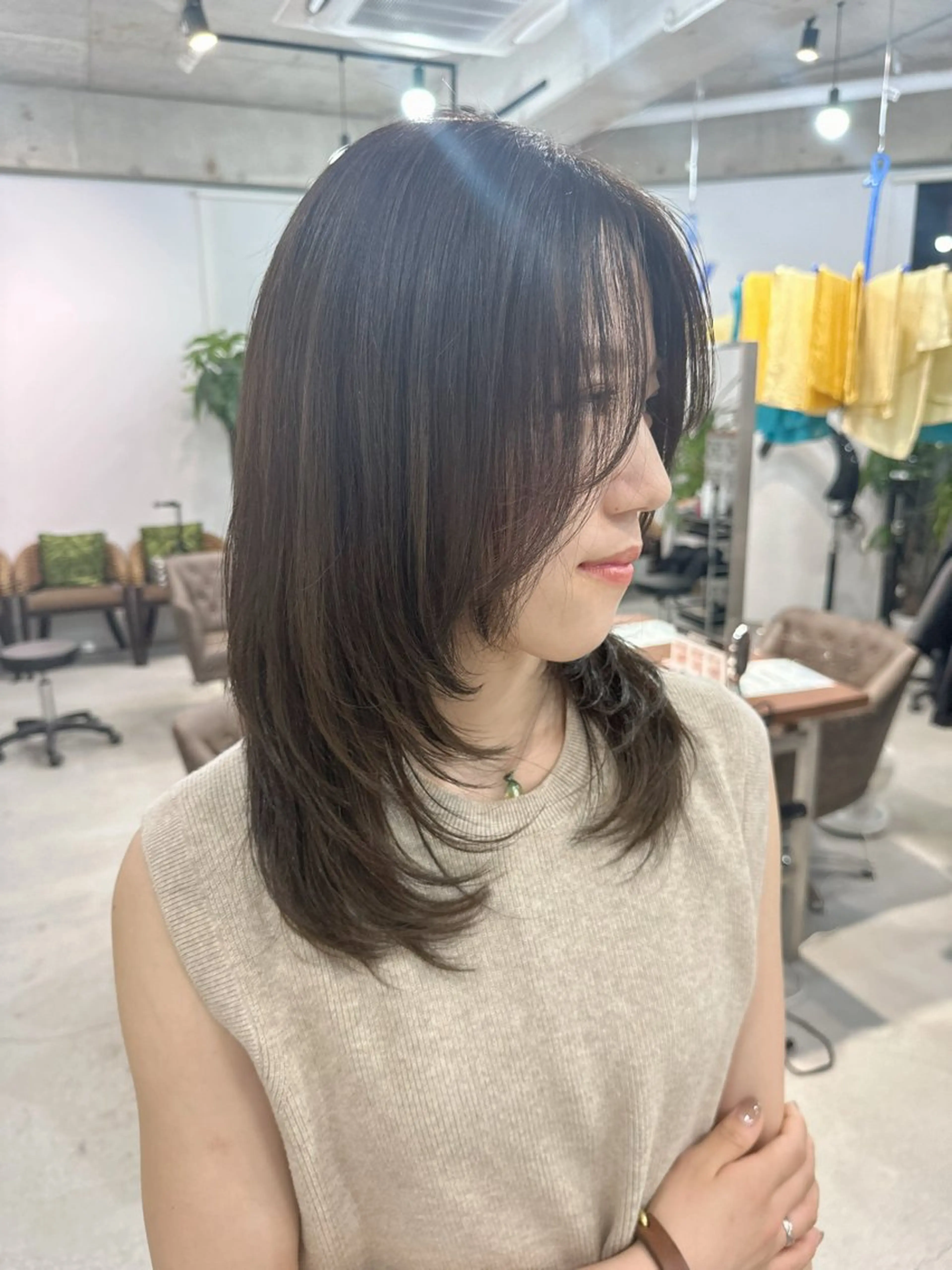 セミロング カラー 顔周りカット レイヤーカット カット ヘアカラー トリートメント カイリ /レイヤーカットのヘアスタイル