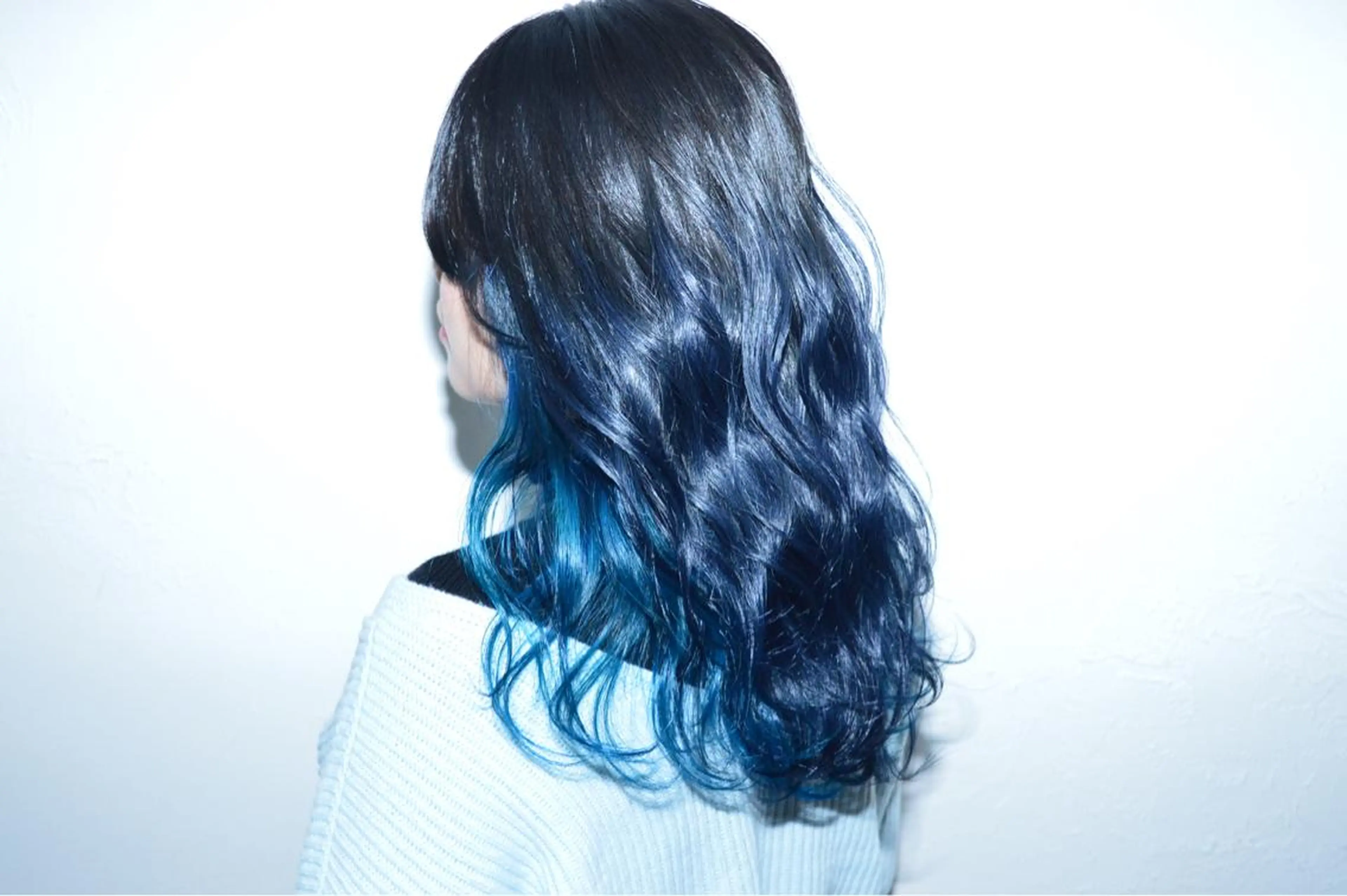 セミロング カラー ブルーカラー Hairsalon F＋Moana by　HEADLIGHT所属・salonF 🔸hamaのマツエク・マツパデザイン