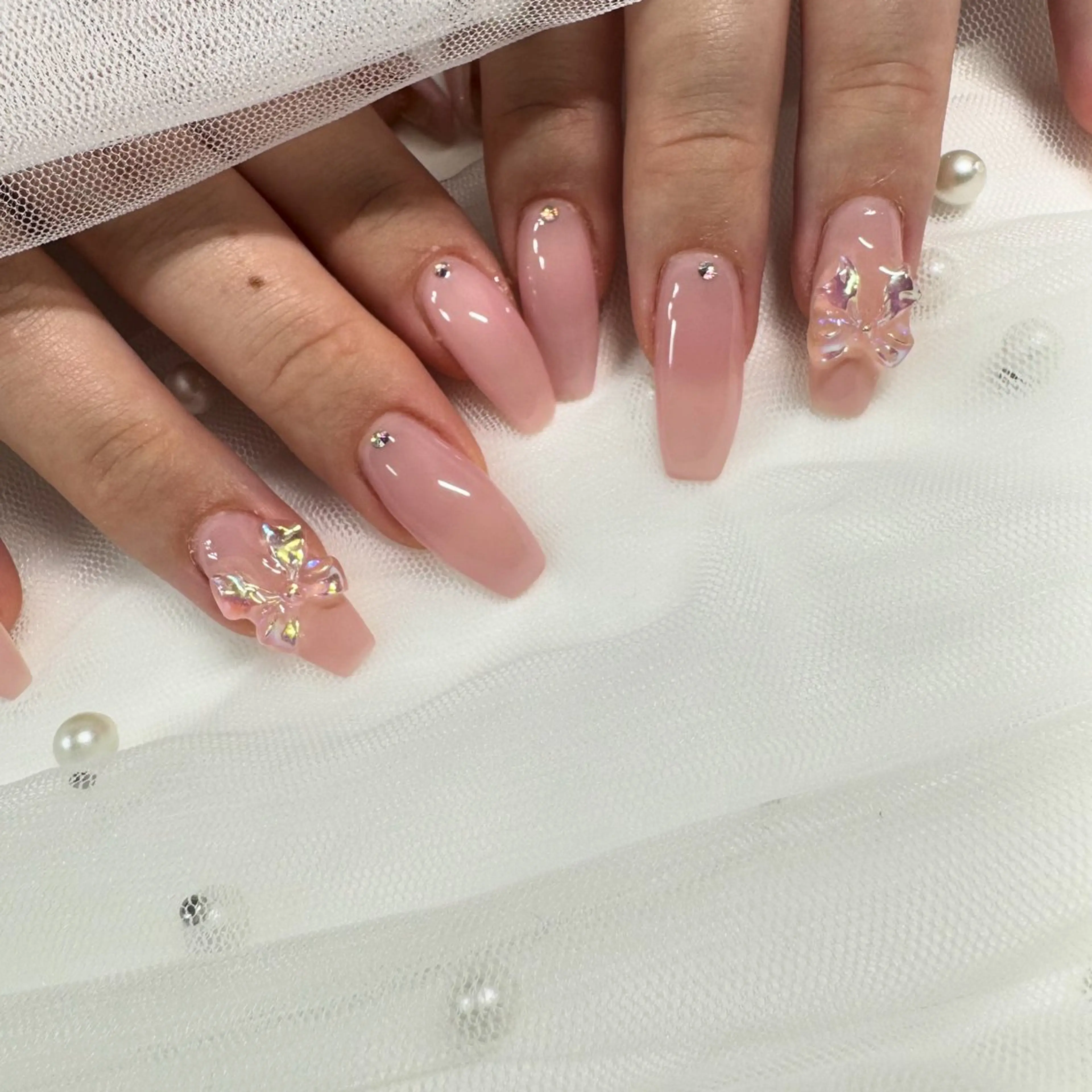 ネイル リボン 東 千夏のネイルデザイン